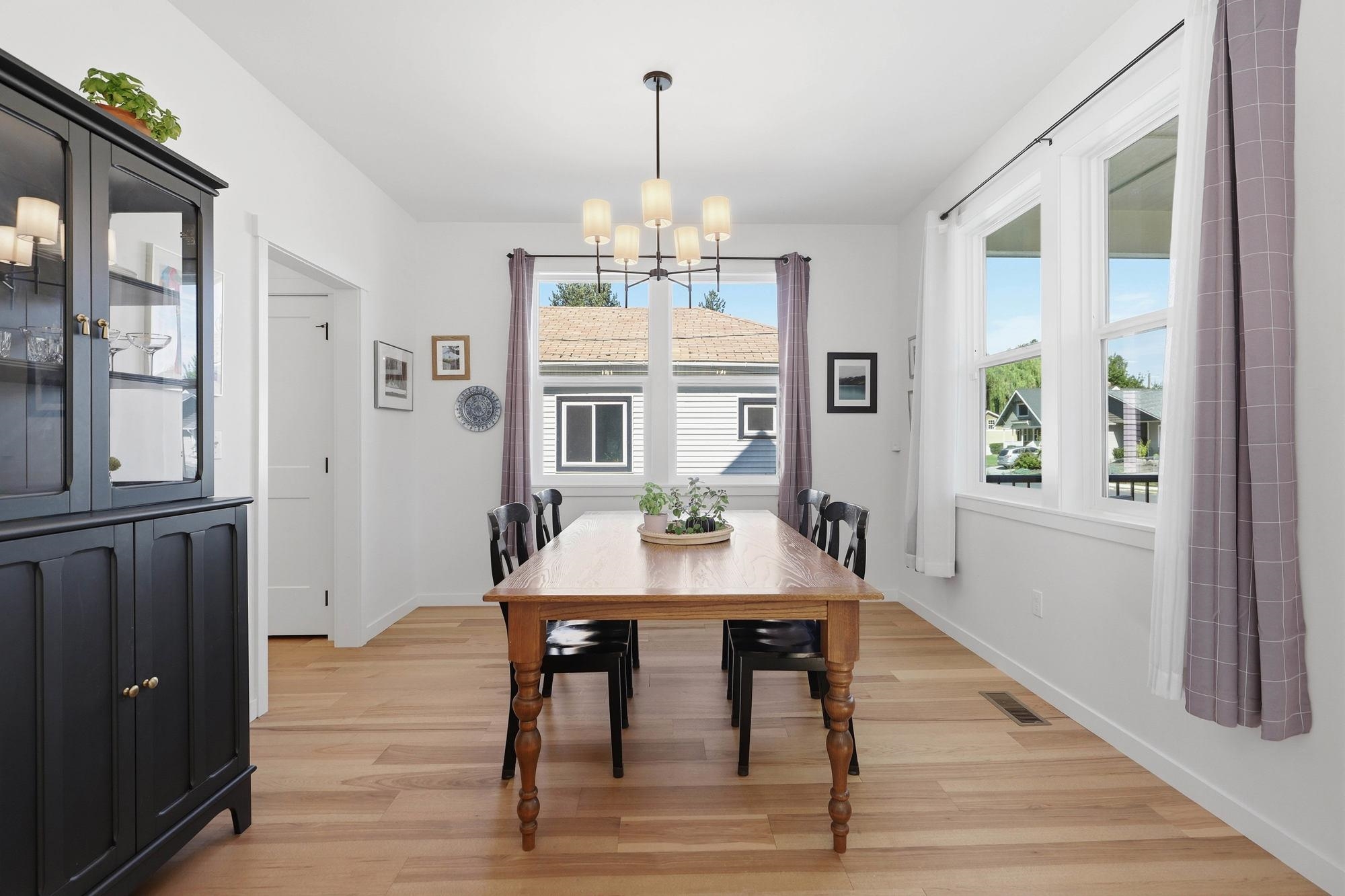 806 E 10th Ave - Photo 10