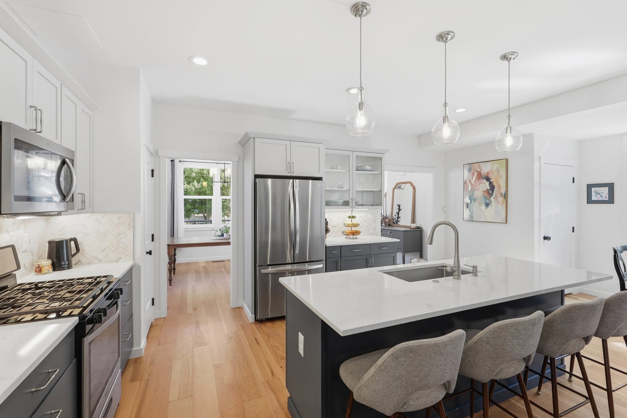 806 E 10th Ave - Photo 13