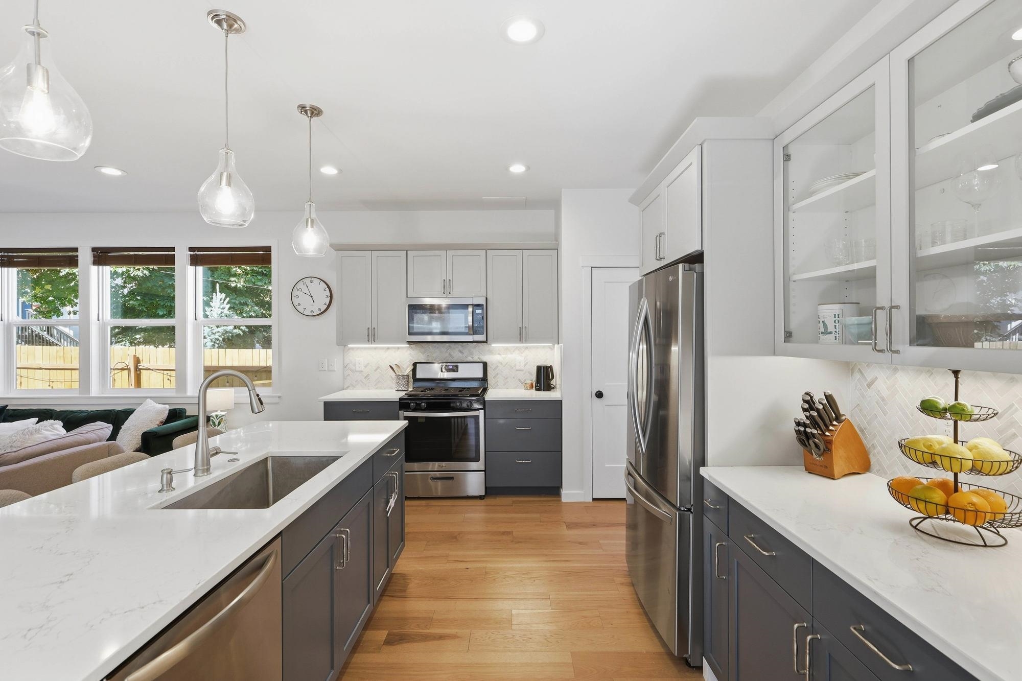 806 E 10th Ave - Photo 14
