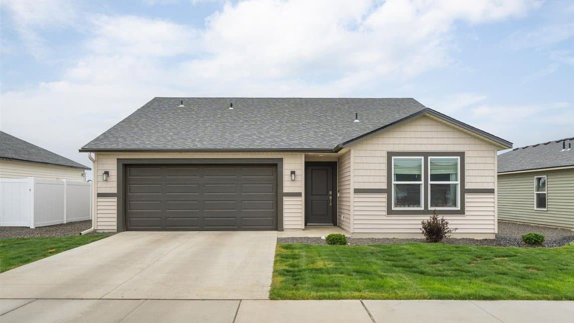 1106 E L St - Photo 1