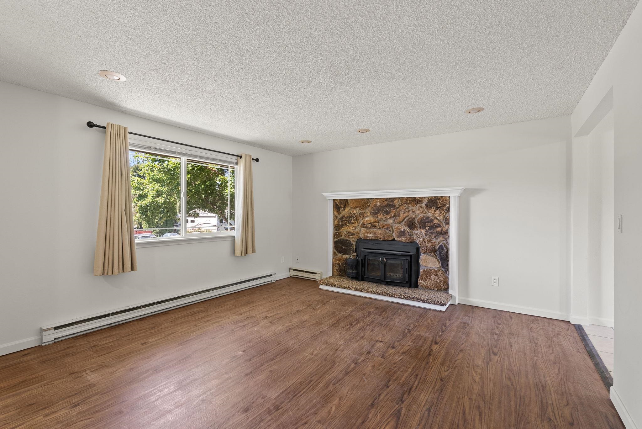 7906 N Dakota St - Photo 3