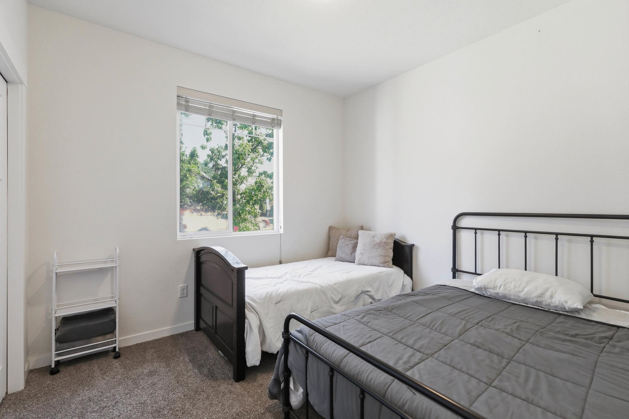 1525 W Fairview Ave - Photo 12