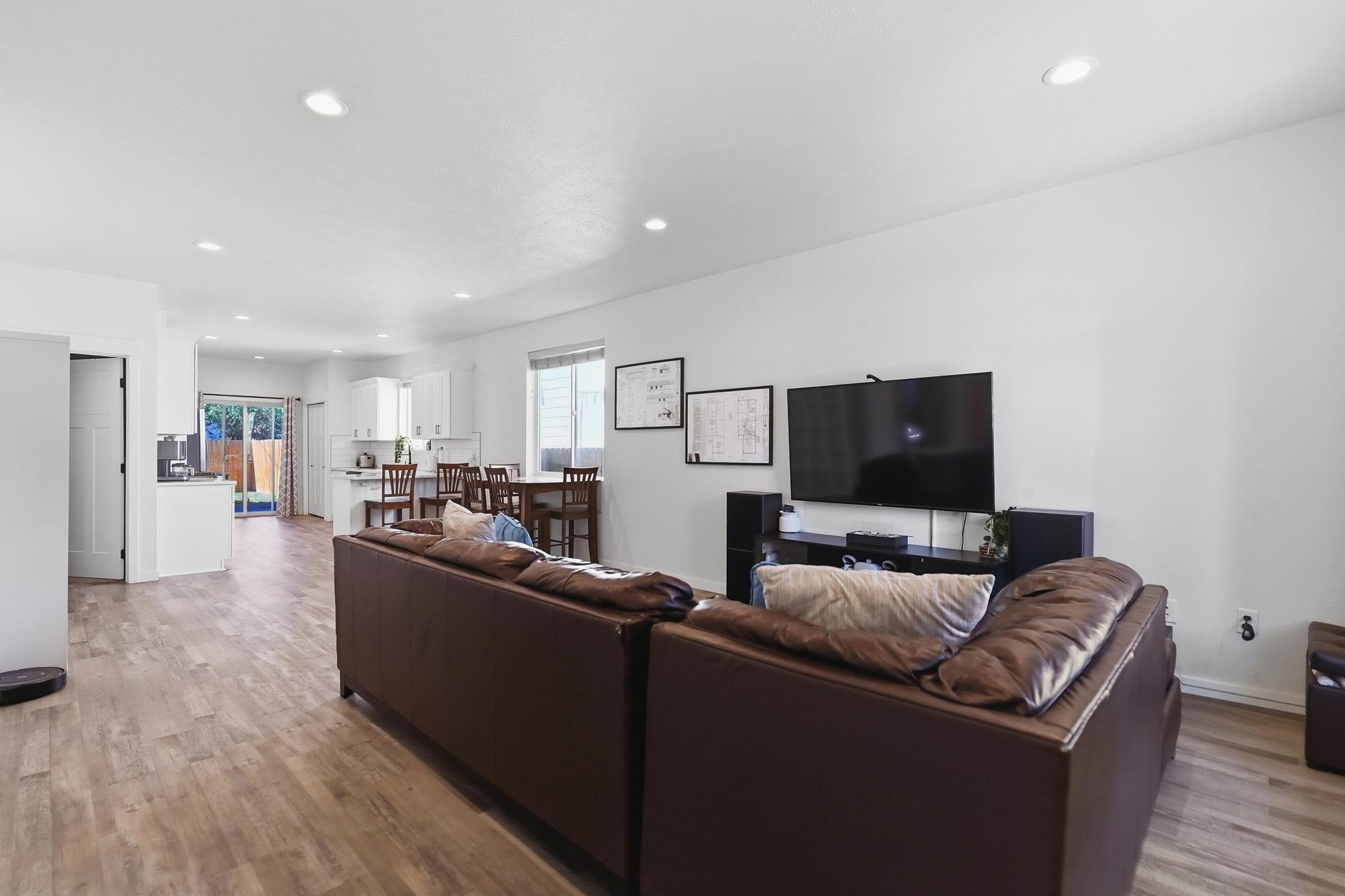 1525 W Fairview Ave - Photo 7