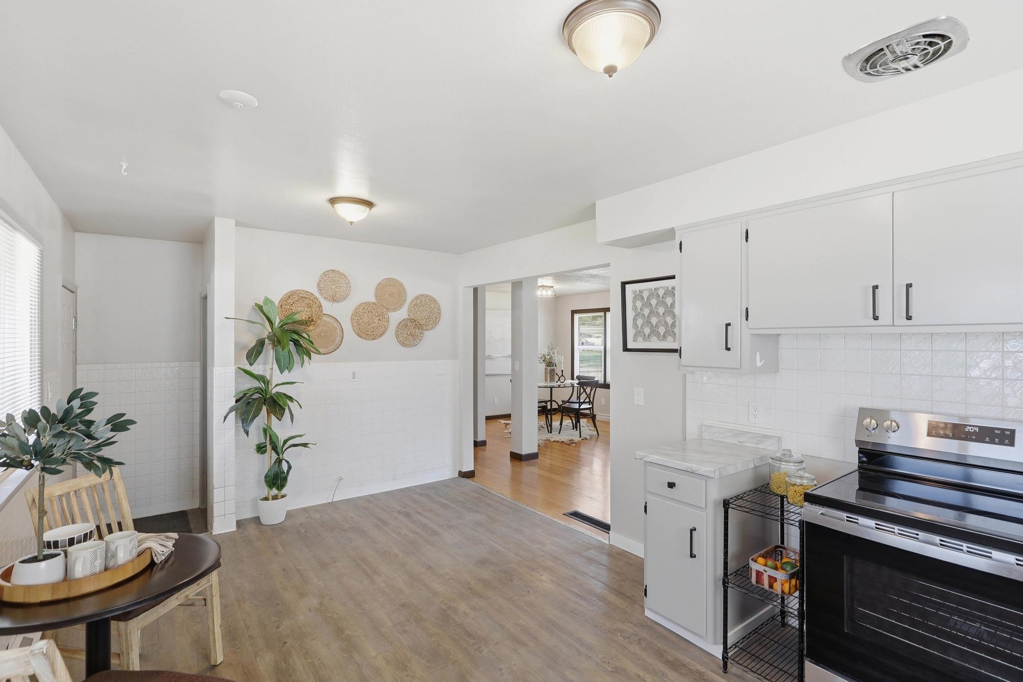 10811 E 7th Ave - Photo 10