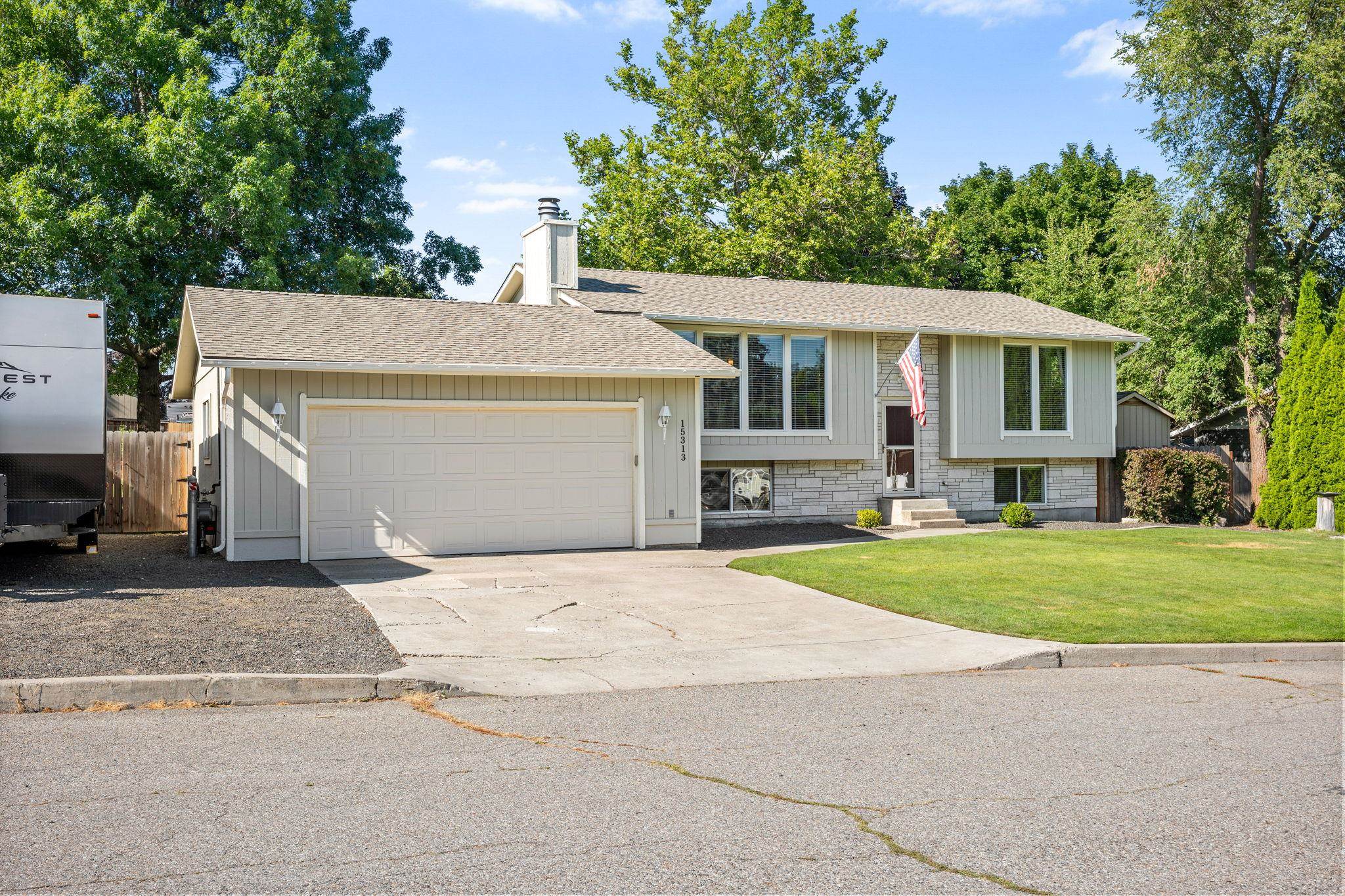 15313 E 14TH Ave - Photo 3