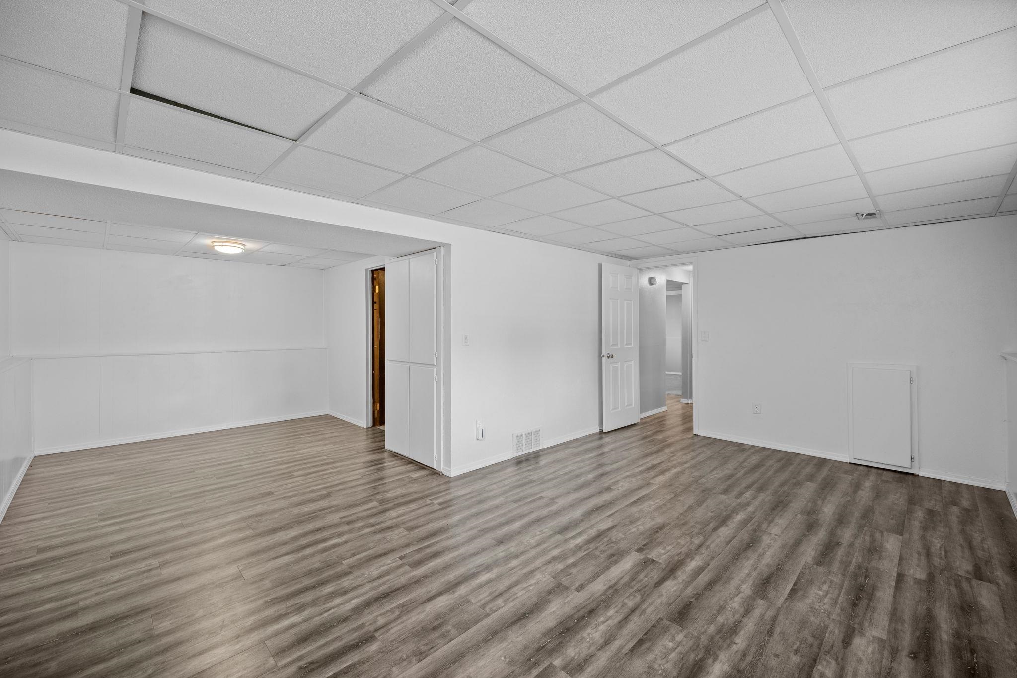 15313 E 14TH Ave - Photo 22