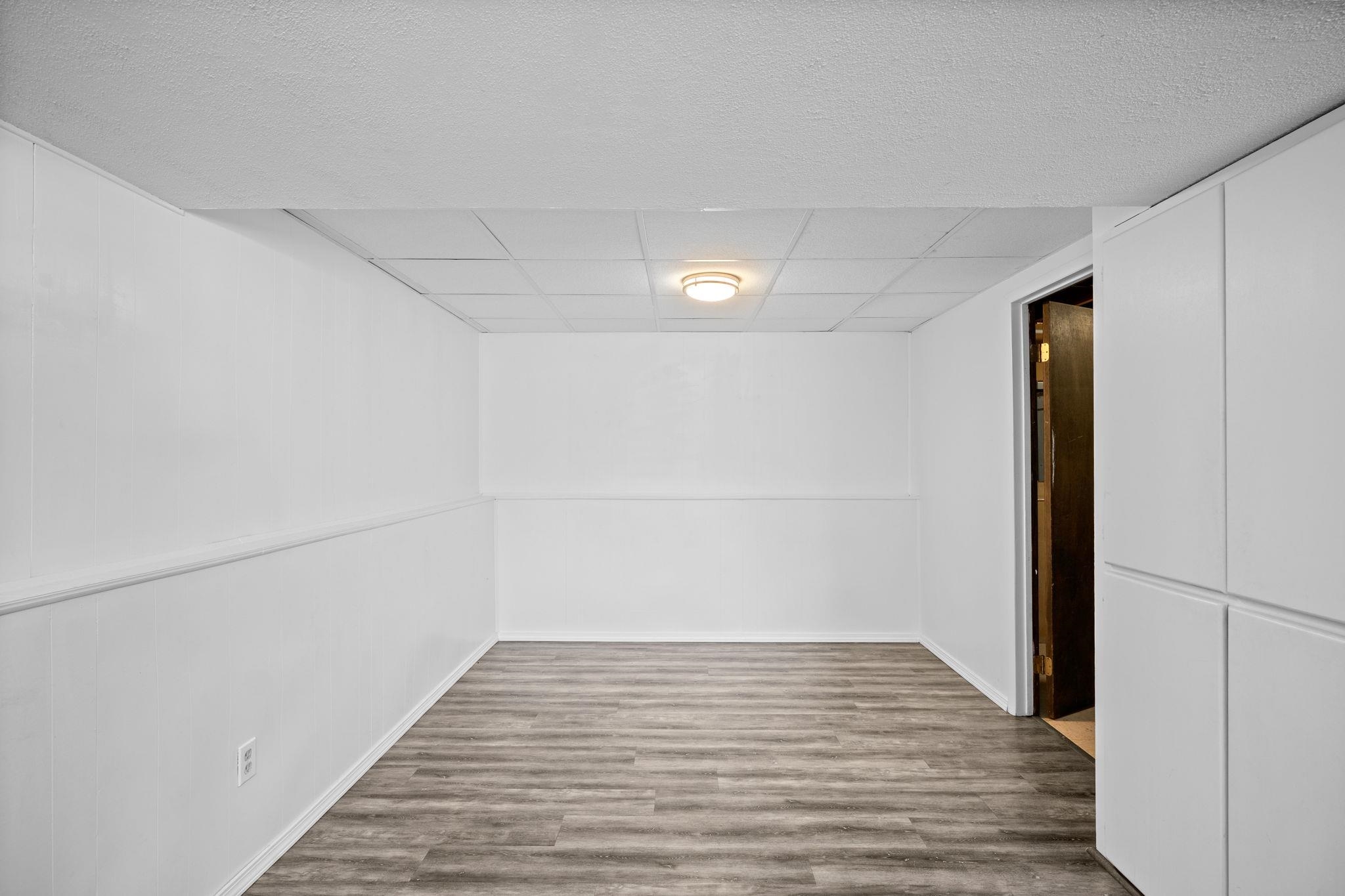15313 E 14TH Ave - Photo 23