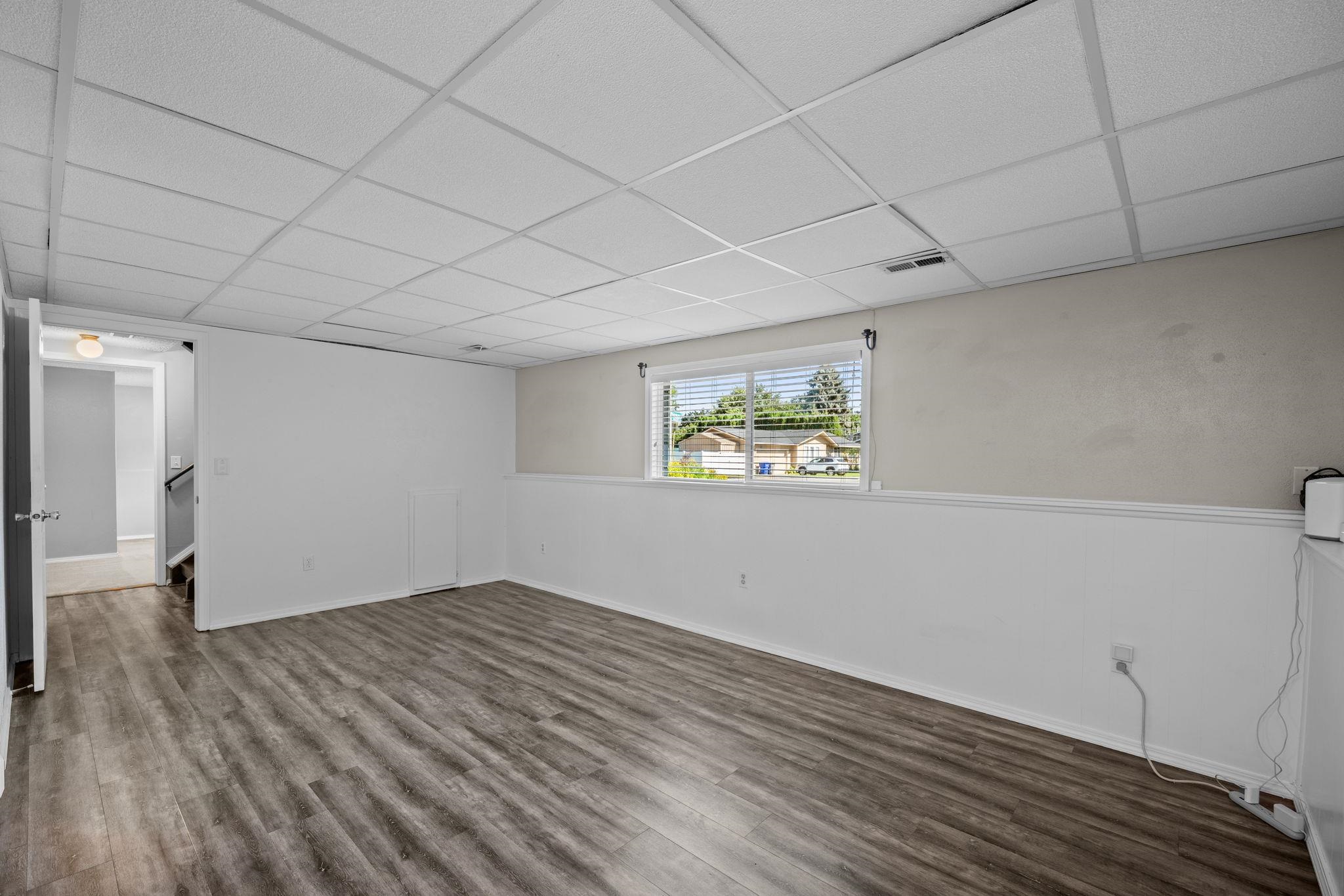 15313 E 14TH Ave - Photo 24