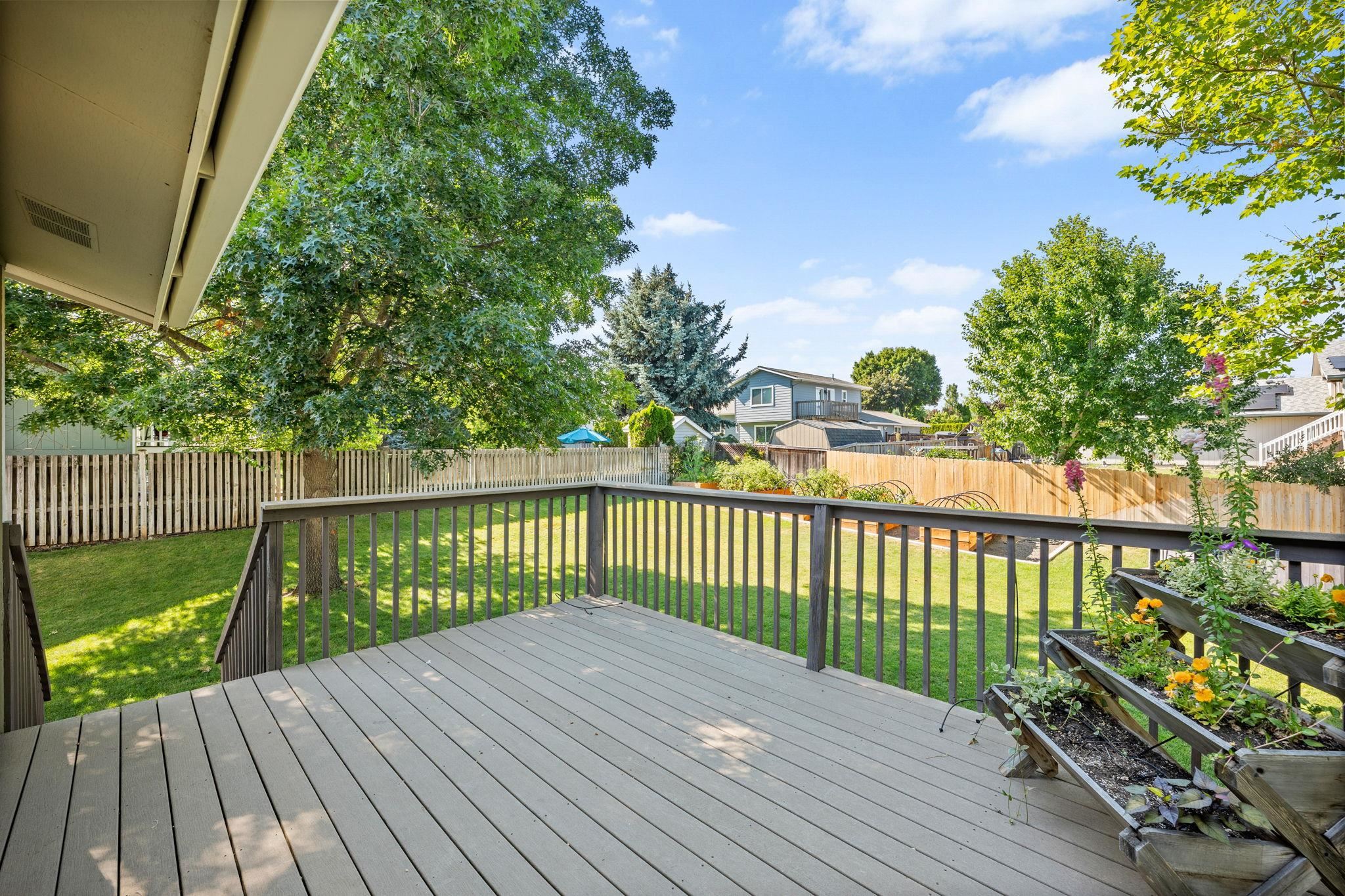15313 E 14TH Ave - Photo 26