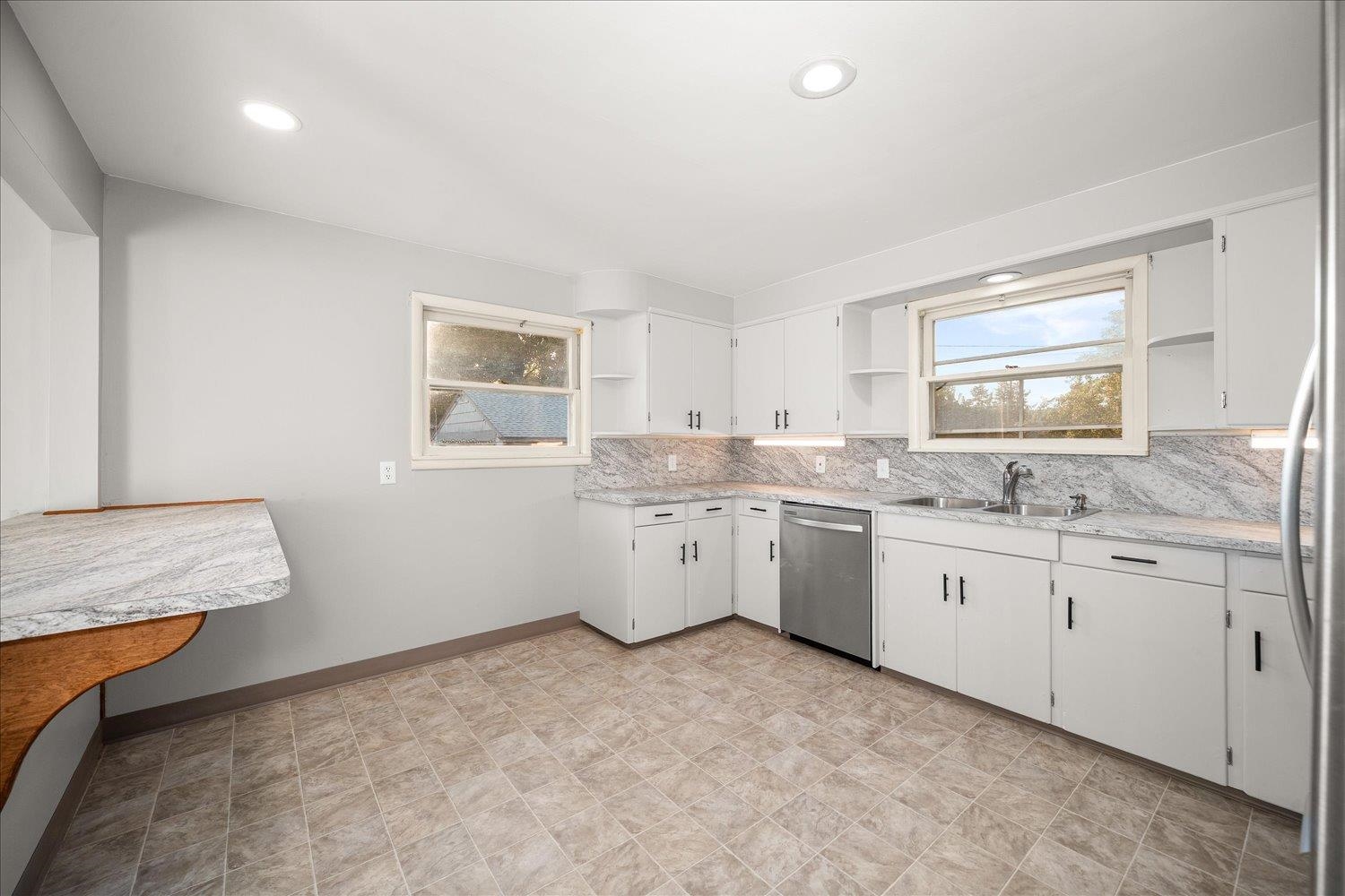 8121 E Marietta Ave - Photo 12