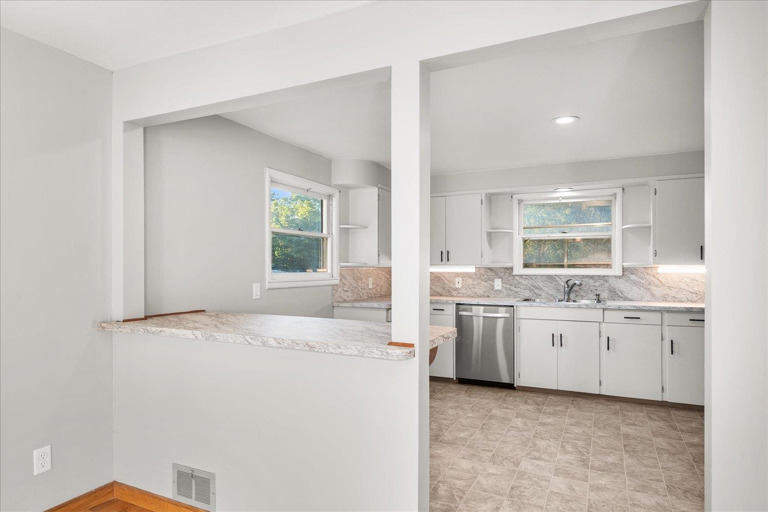 8121 E Marietta Ave - Photo 15