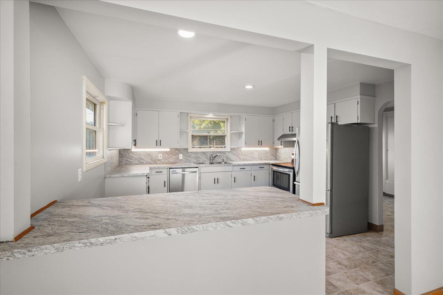 8121 E Marietta Ave - Photo 14