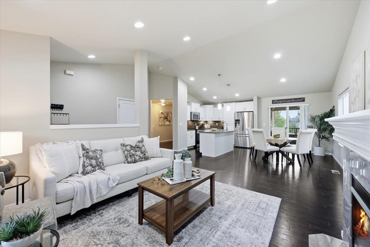 6831 S Blackwing Ct - Photo 4