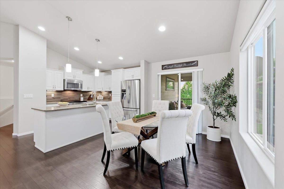 6831 S Blackwing Ct - Photo 3