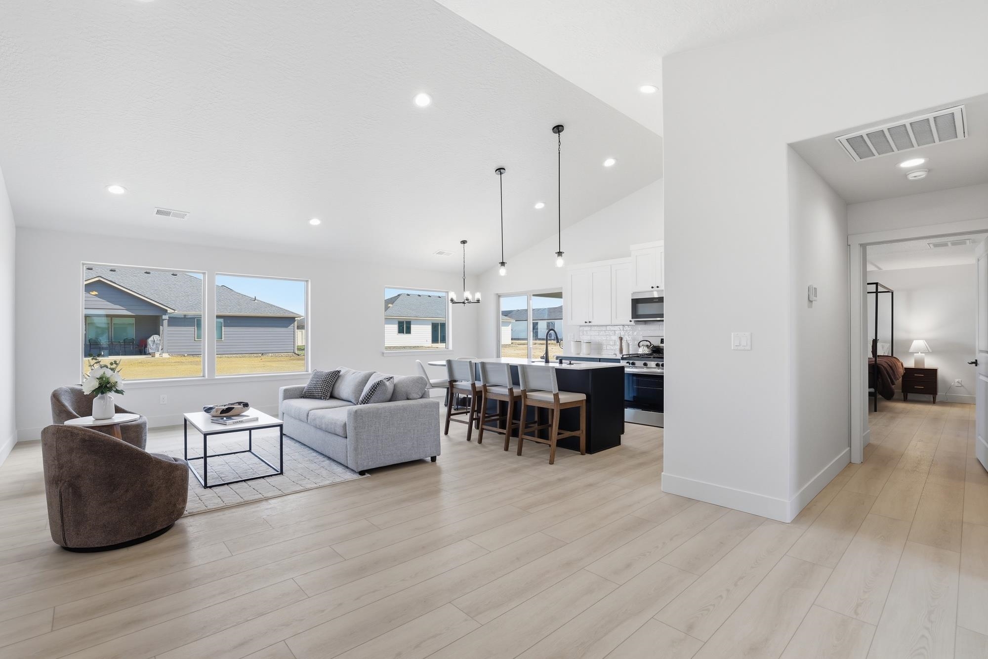 28 W 12th St - Photo 8
