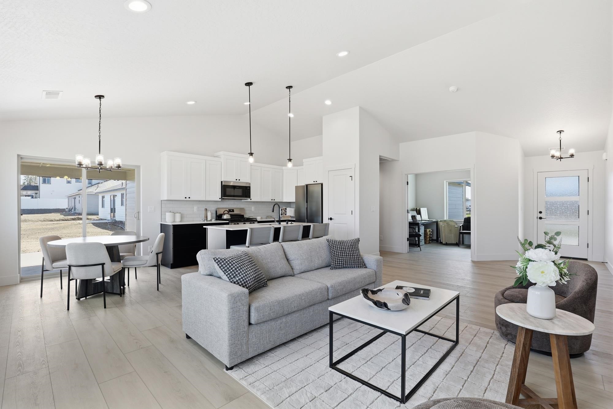 28 W 12th St - Photo 9