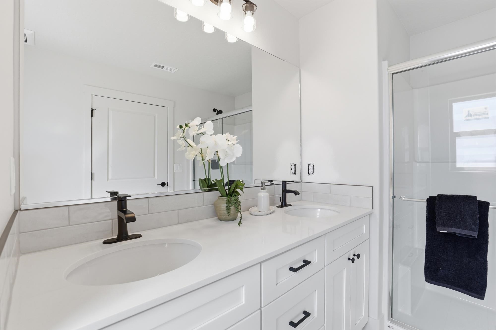28 W 12th St - Photo 22