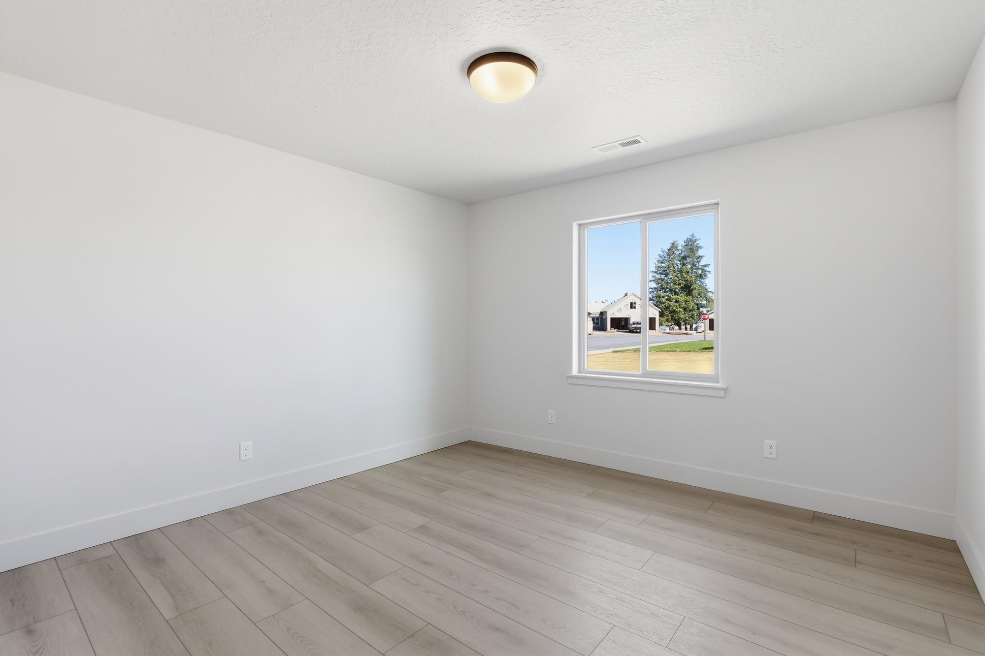28 W 12th St - Photo 29