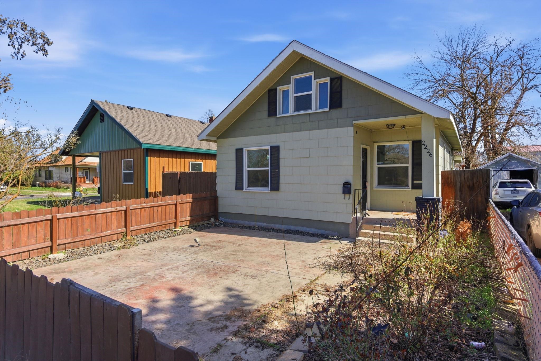 2226 N Morton St - Photo 2