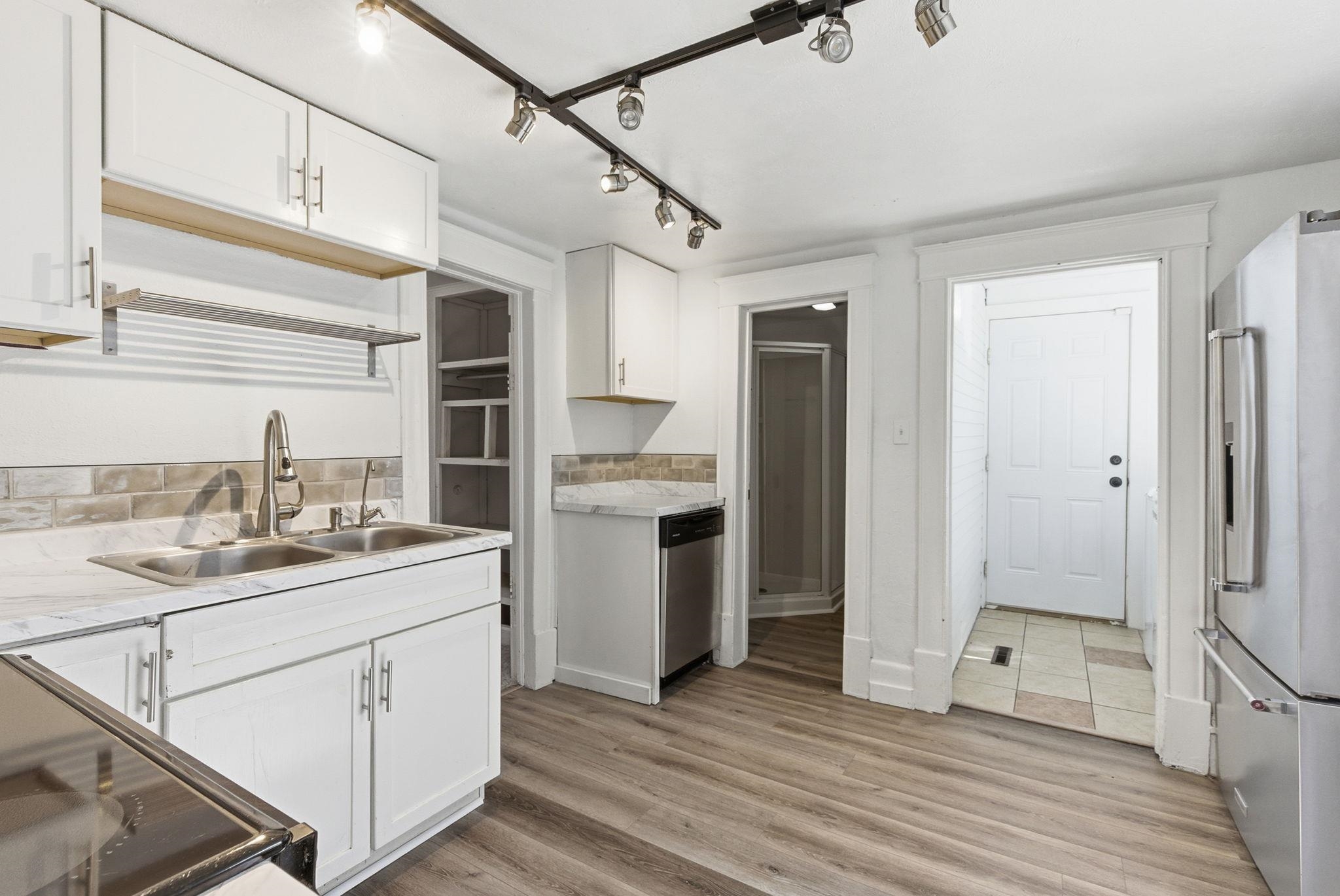 2226 N Morton St - Photo 7