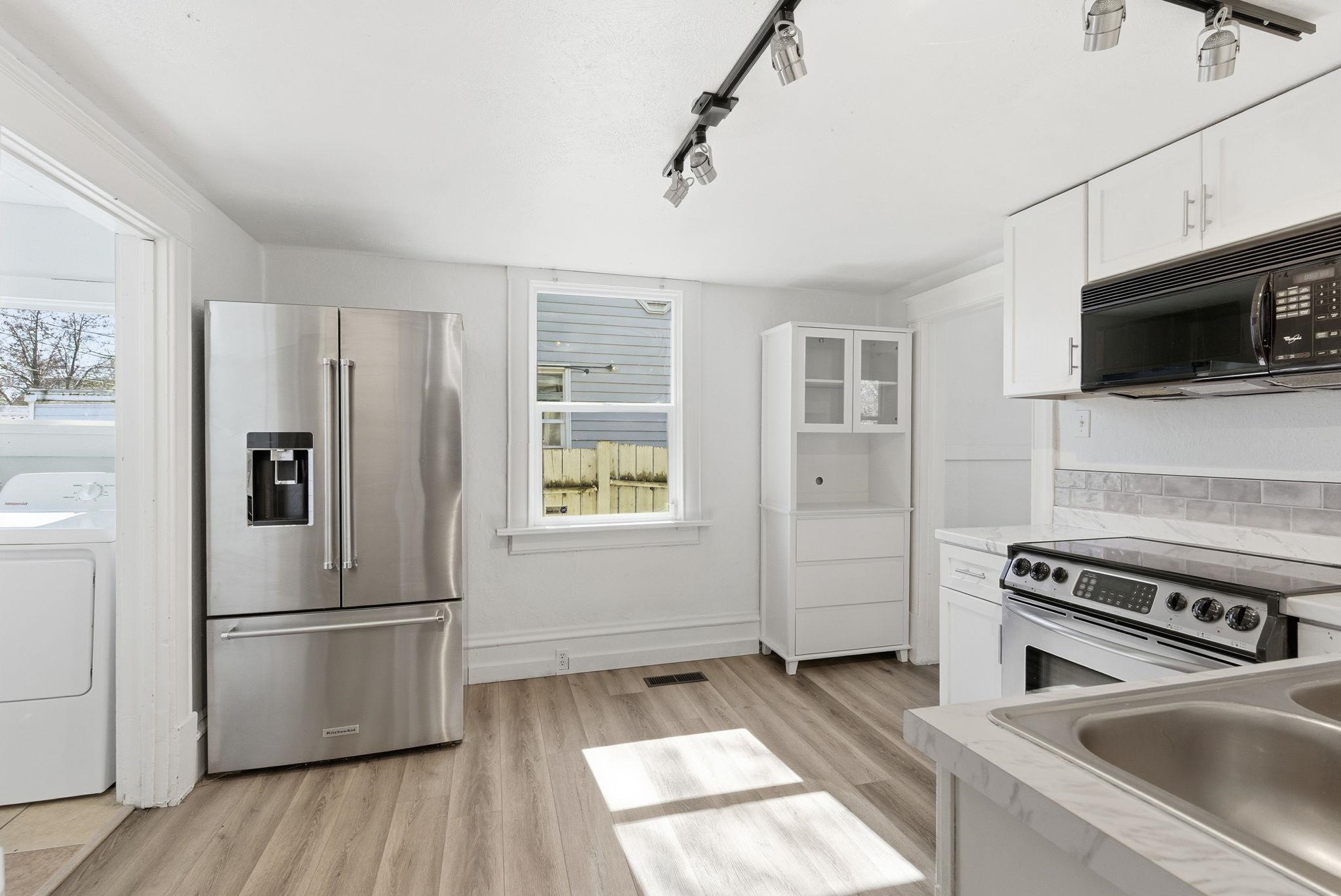 2226 N Morton St - Photo 8