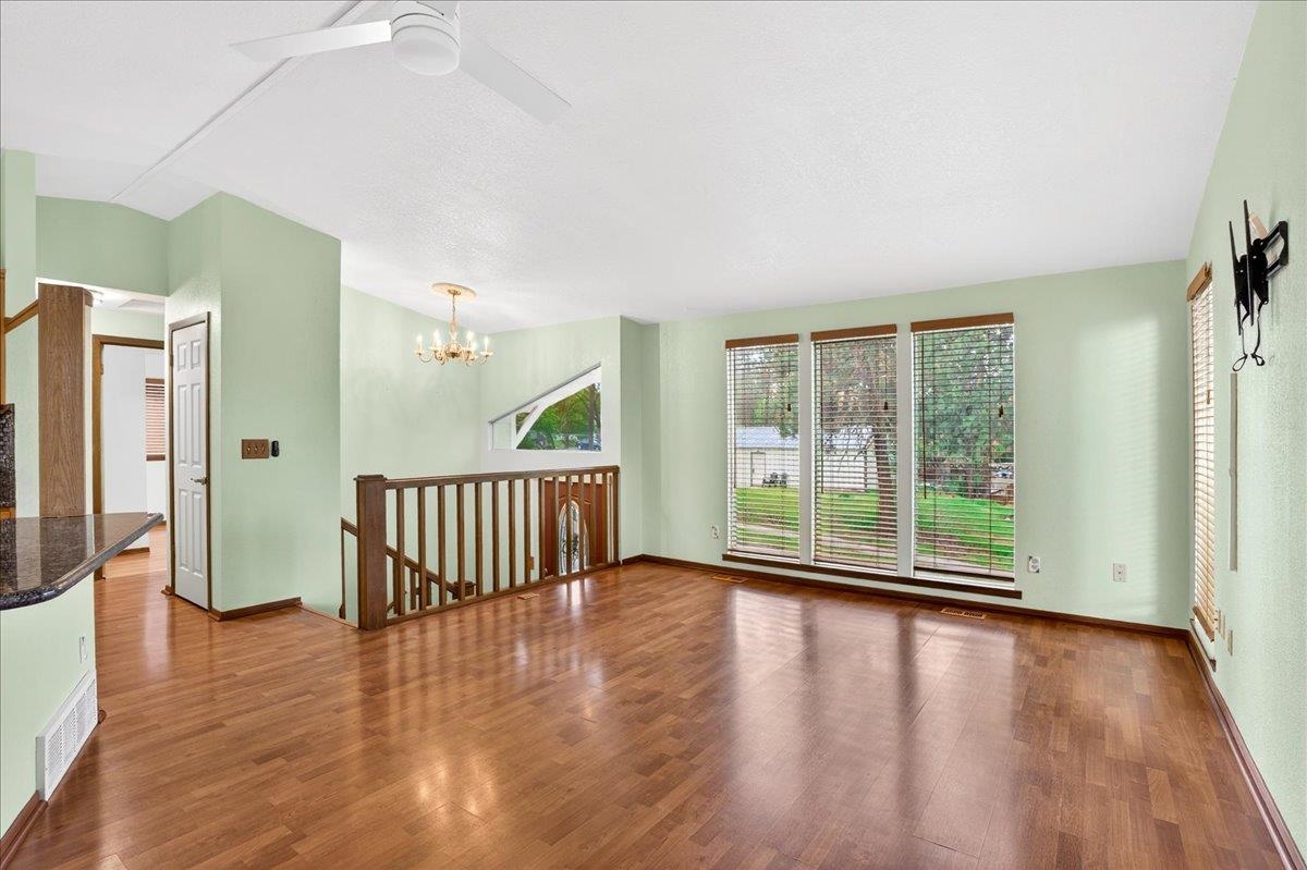 707 S Myrtle St - Photo 9
