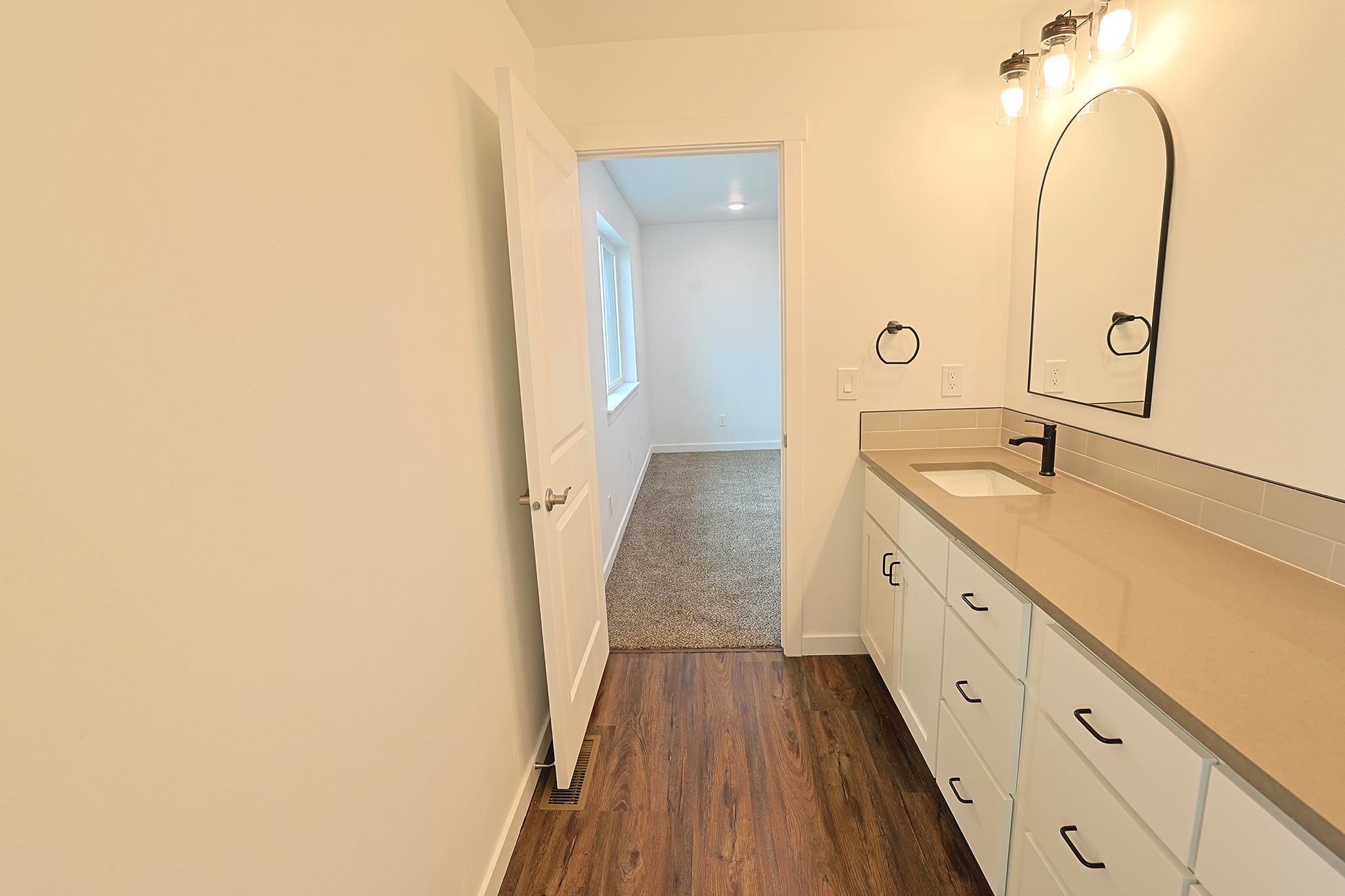 12213 S Stangland Rd - Photo 32