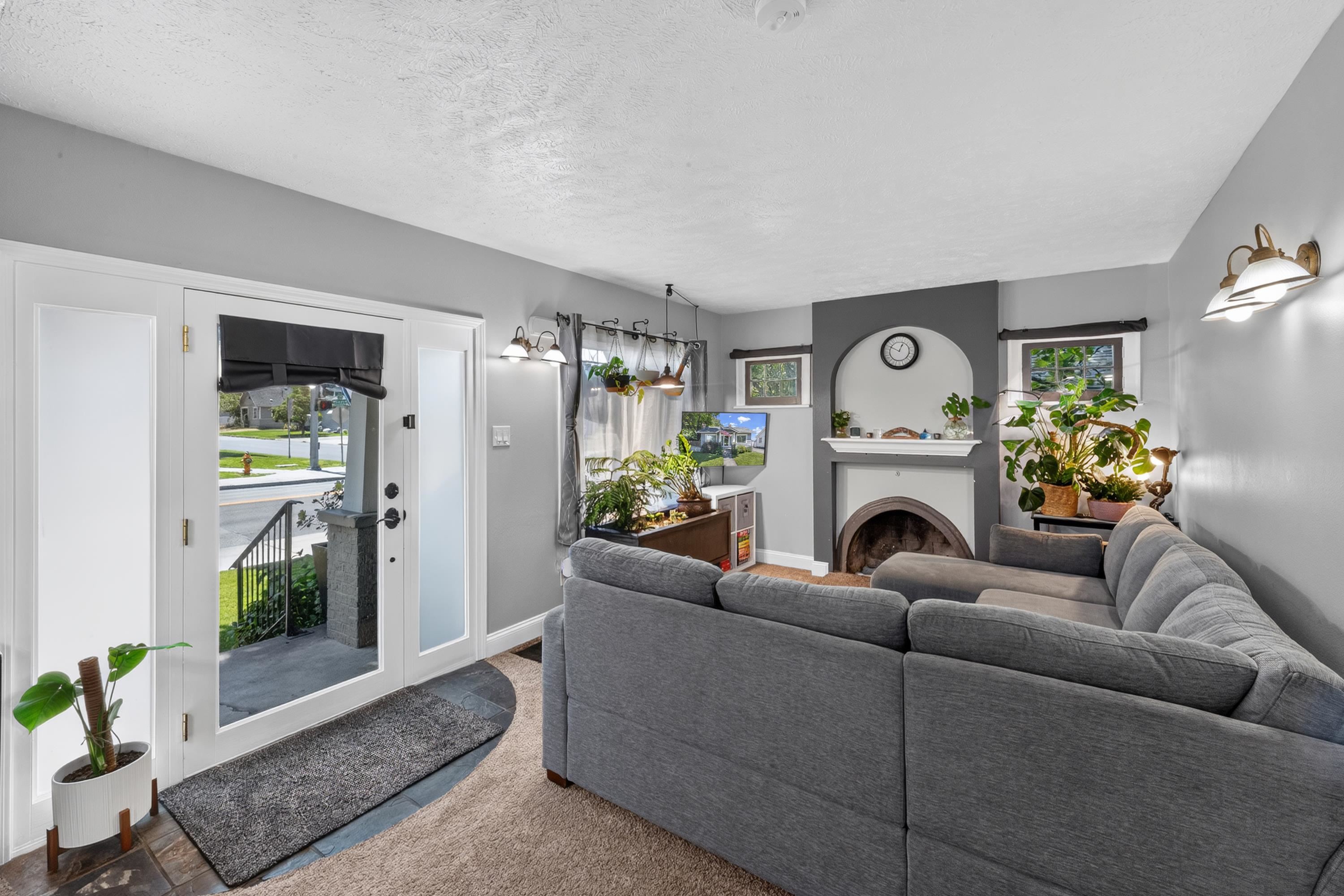 2507 E Mission Ave - Photo 6