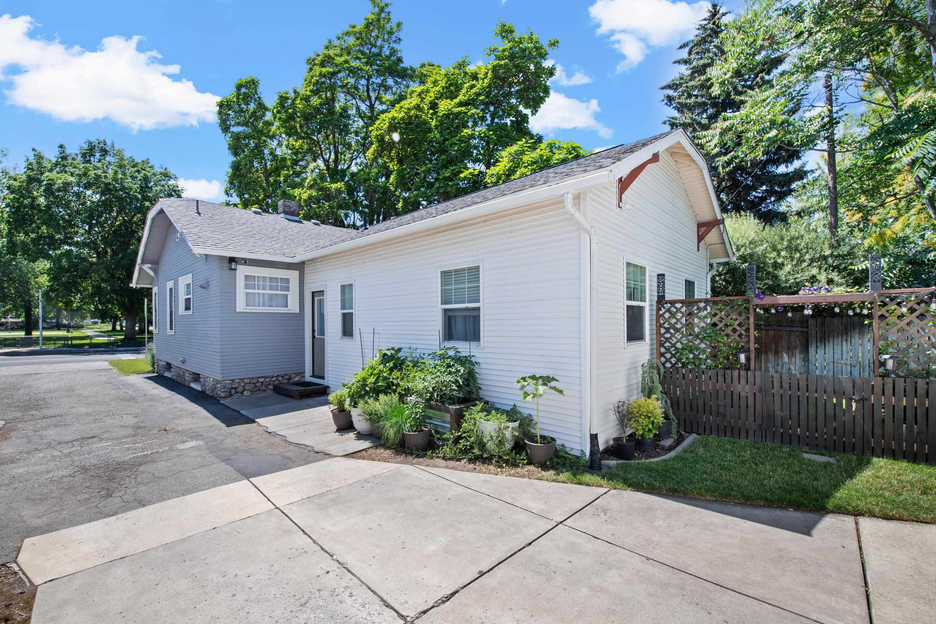 2507 E Mission Ave - Photo 30