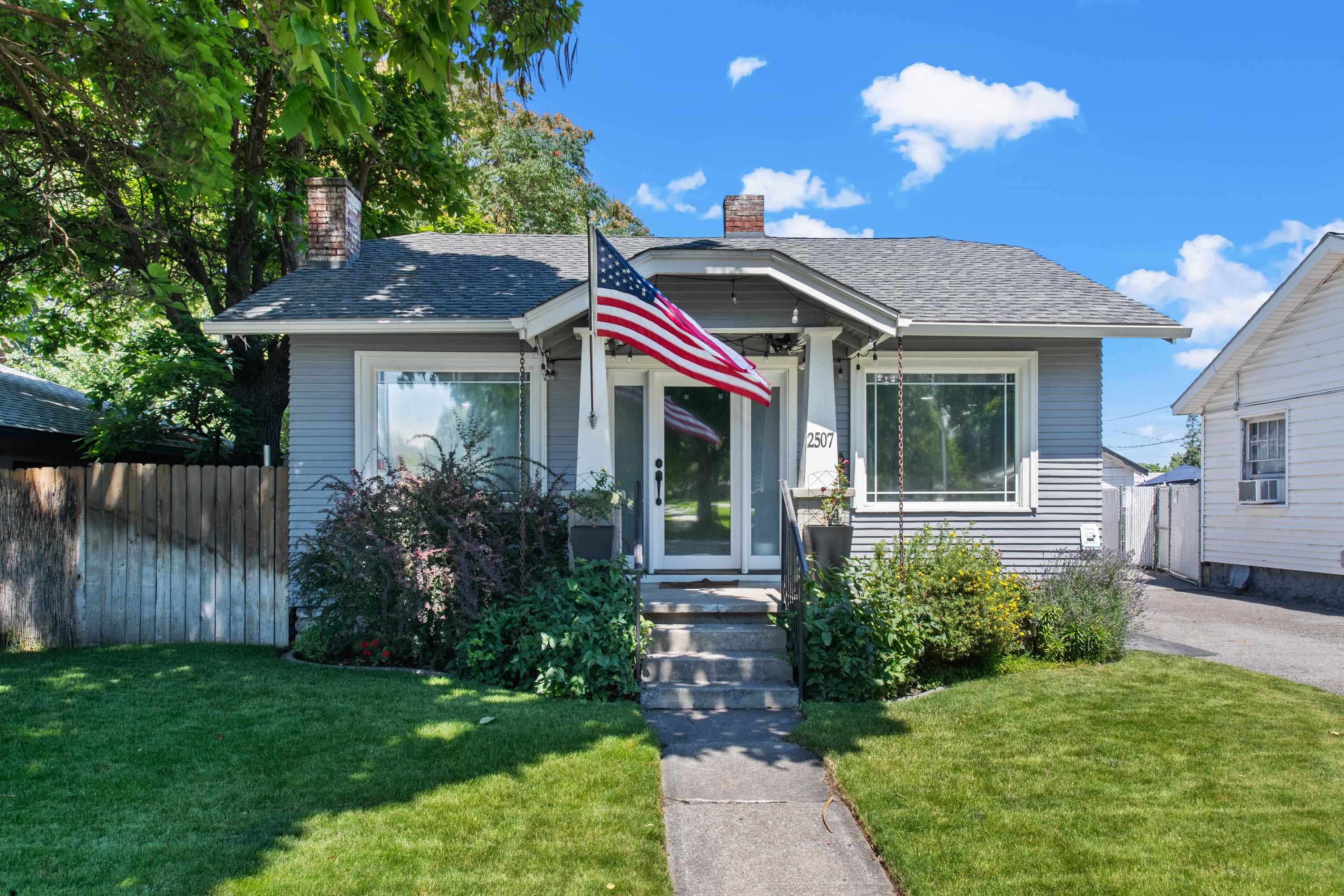 2507 E Mission Ave - Photo 1