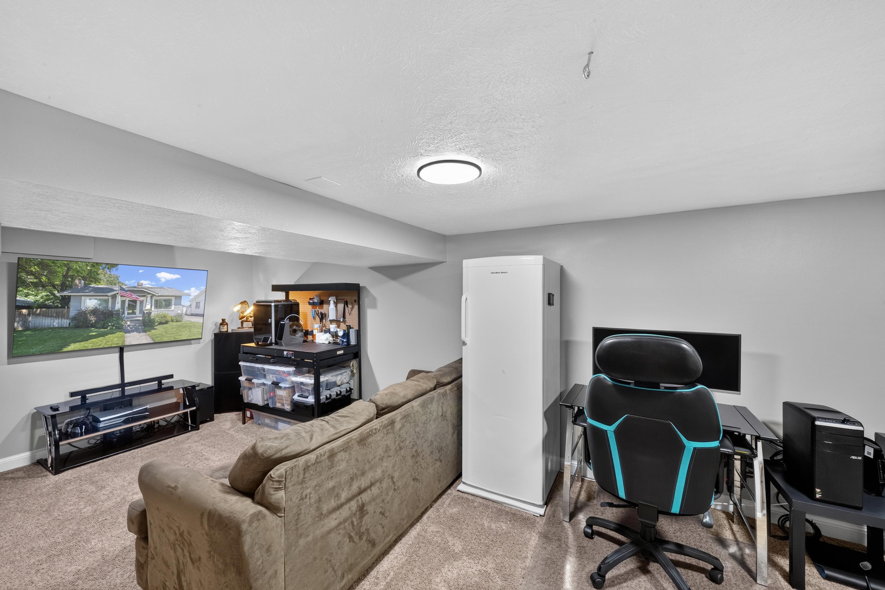2507 E Mission Ave - Photo 26