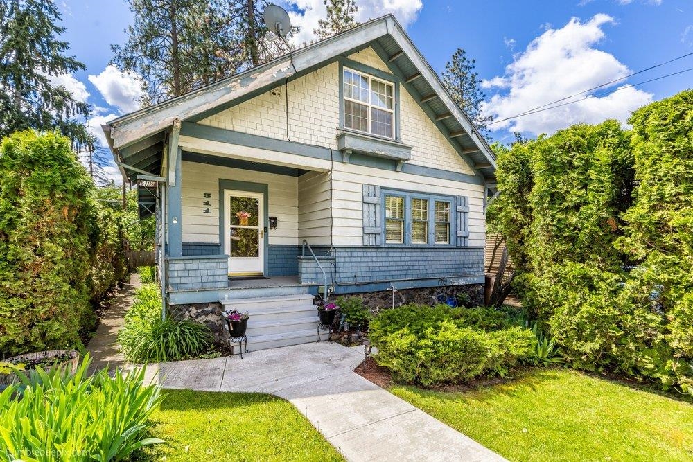 511 W 14TH Ave - Photo 1