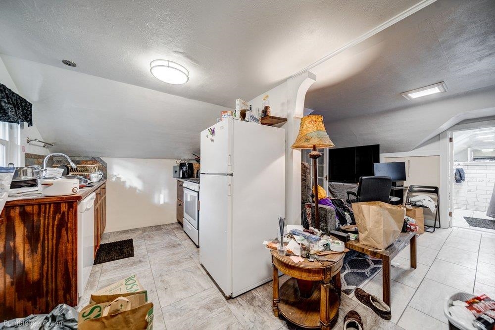 511 W 14TH Ave - Photo 38