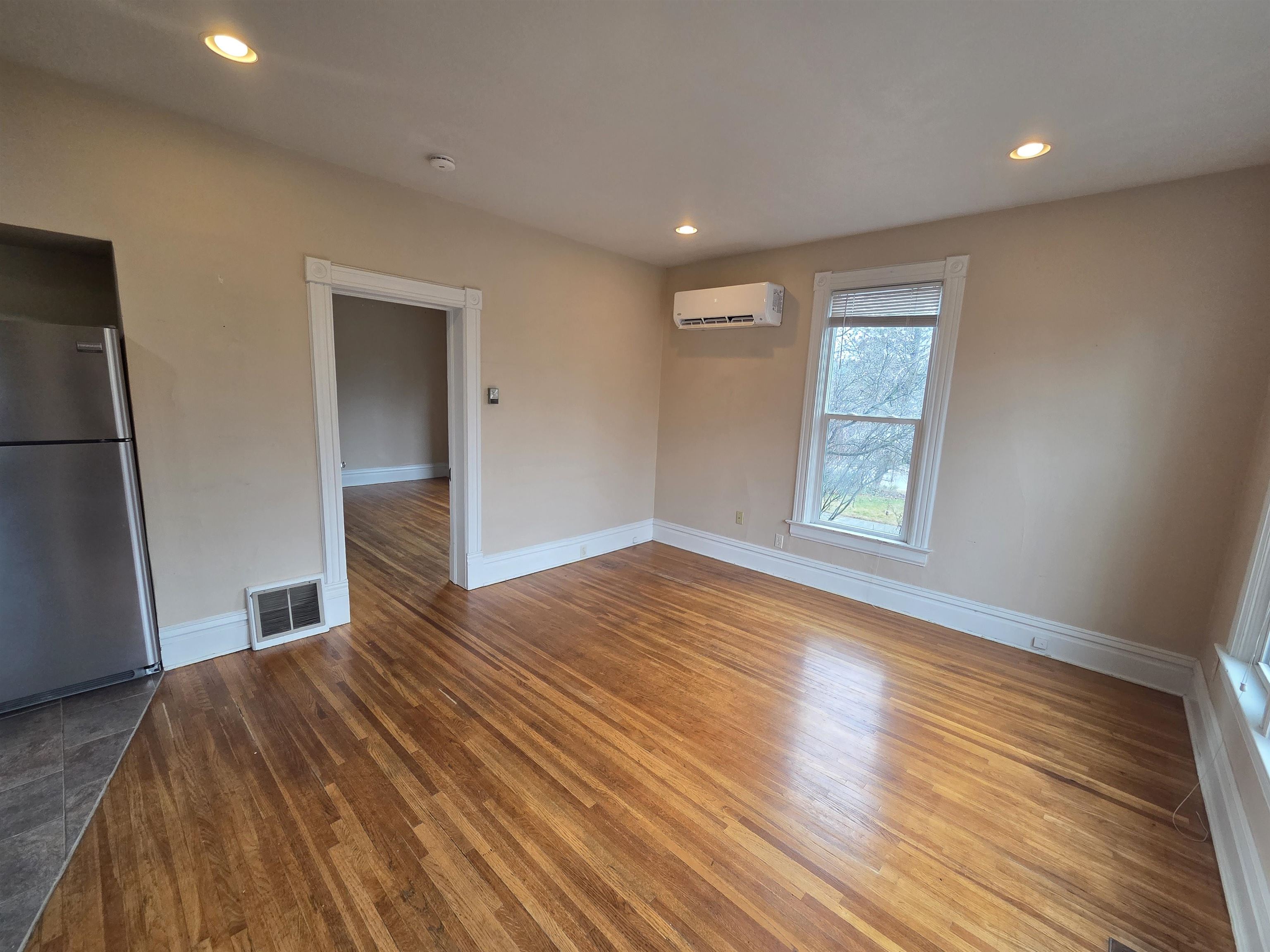 2217 W 5TH Ave - Photo 5
