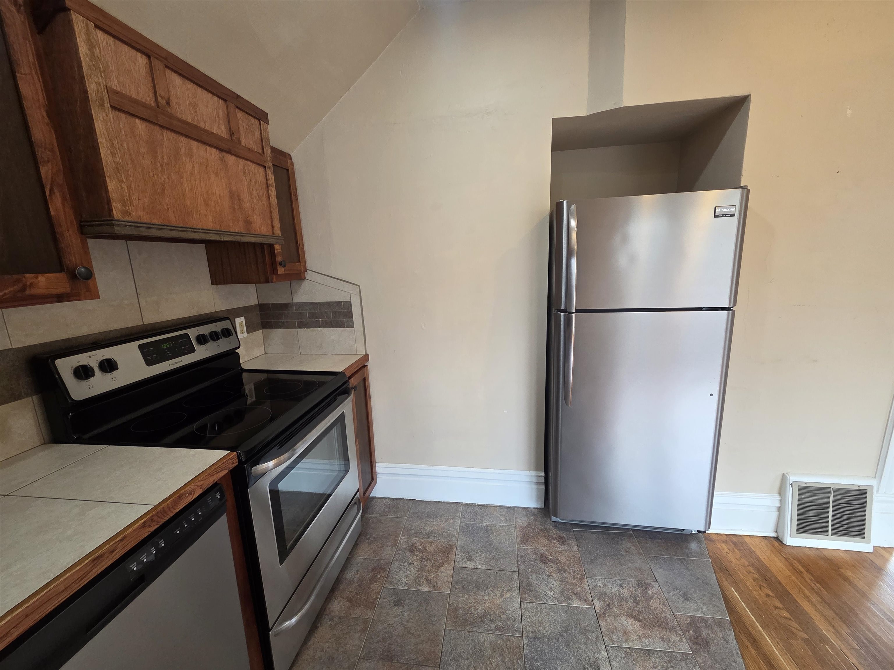 2217 W 5TH Ave - Photo 8