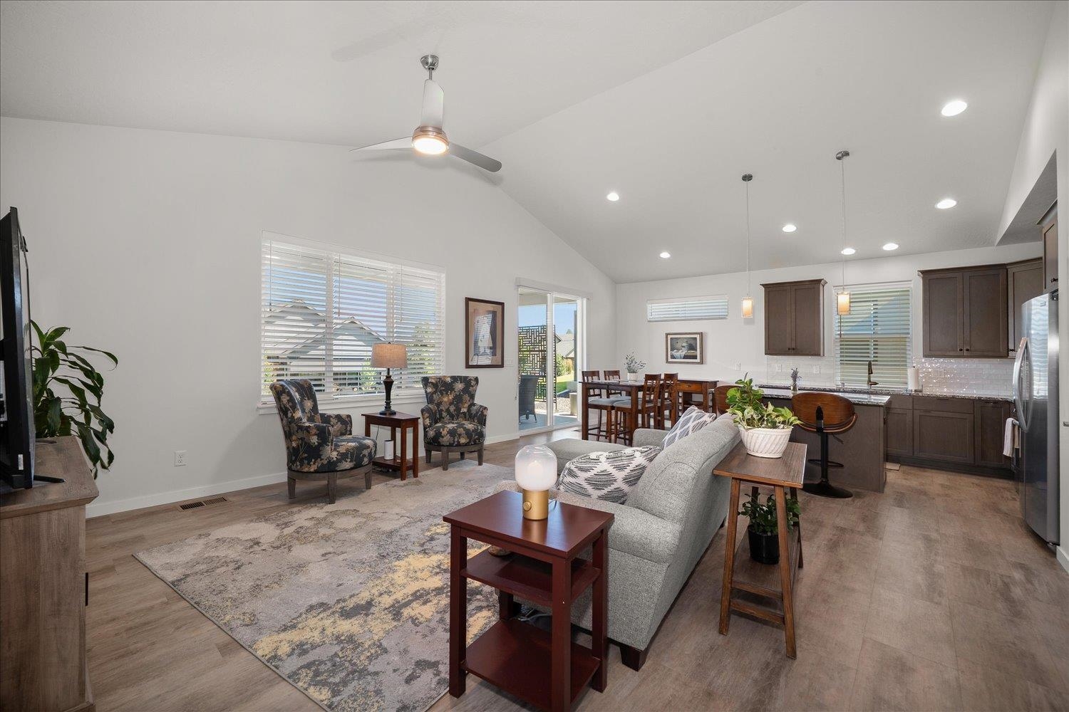 22903 E Wellington Pkwy - Photo 8