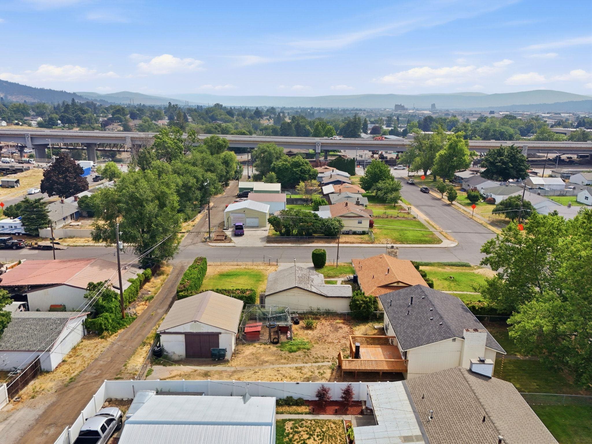 3023 E Ermina Ave - Photo 32