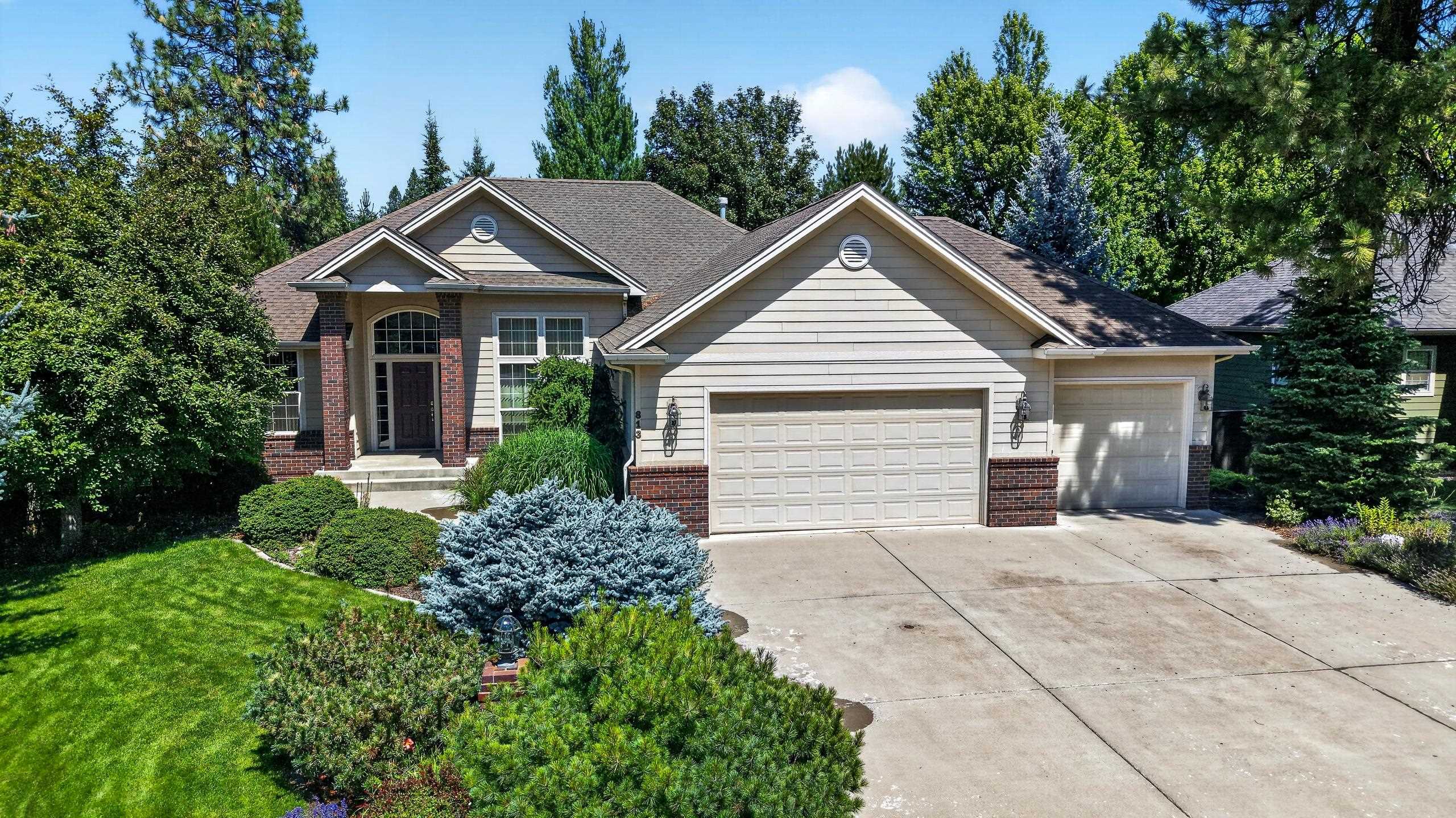 813 E Golden Rd - Photo 1