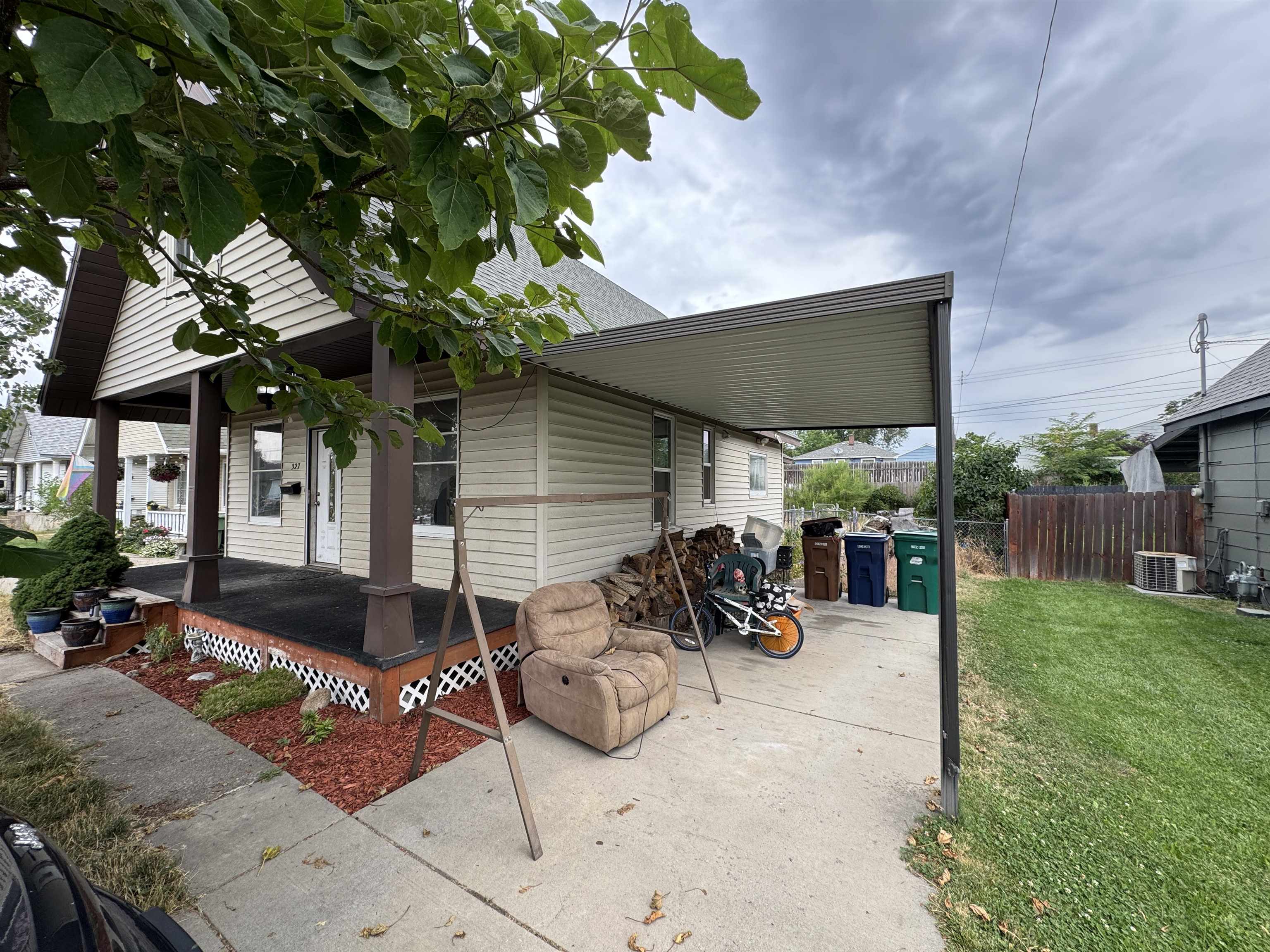 327 E Gordon Ave - Photo 3
