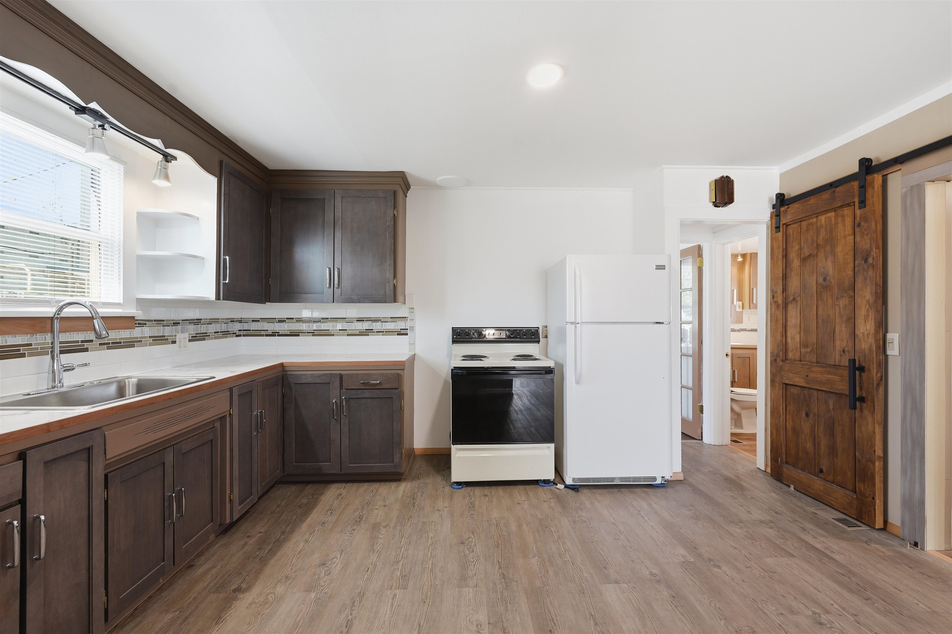 705 N Altamont St - Photo 11