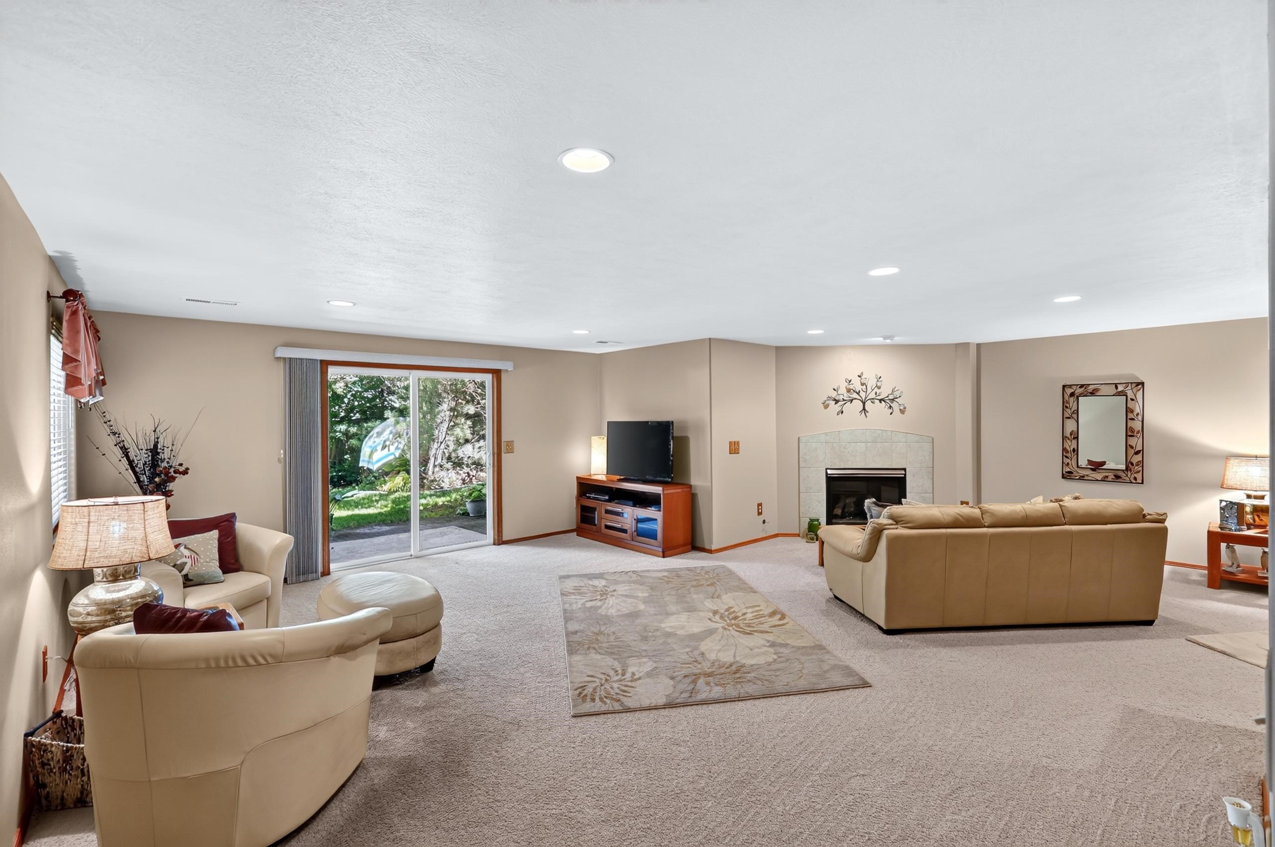 813 E Golden Rd - Photo 27