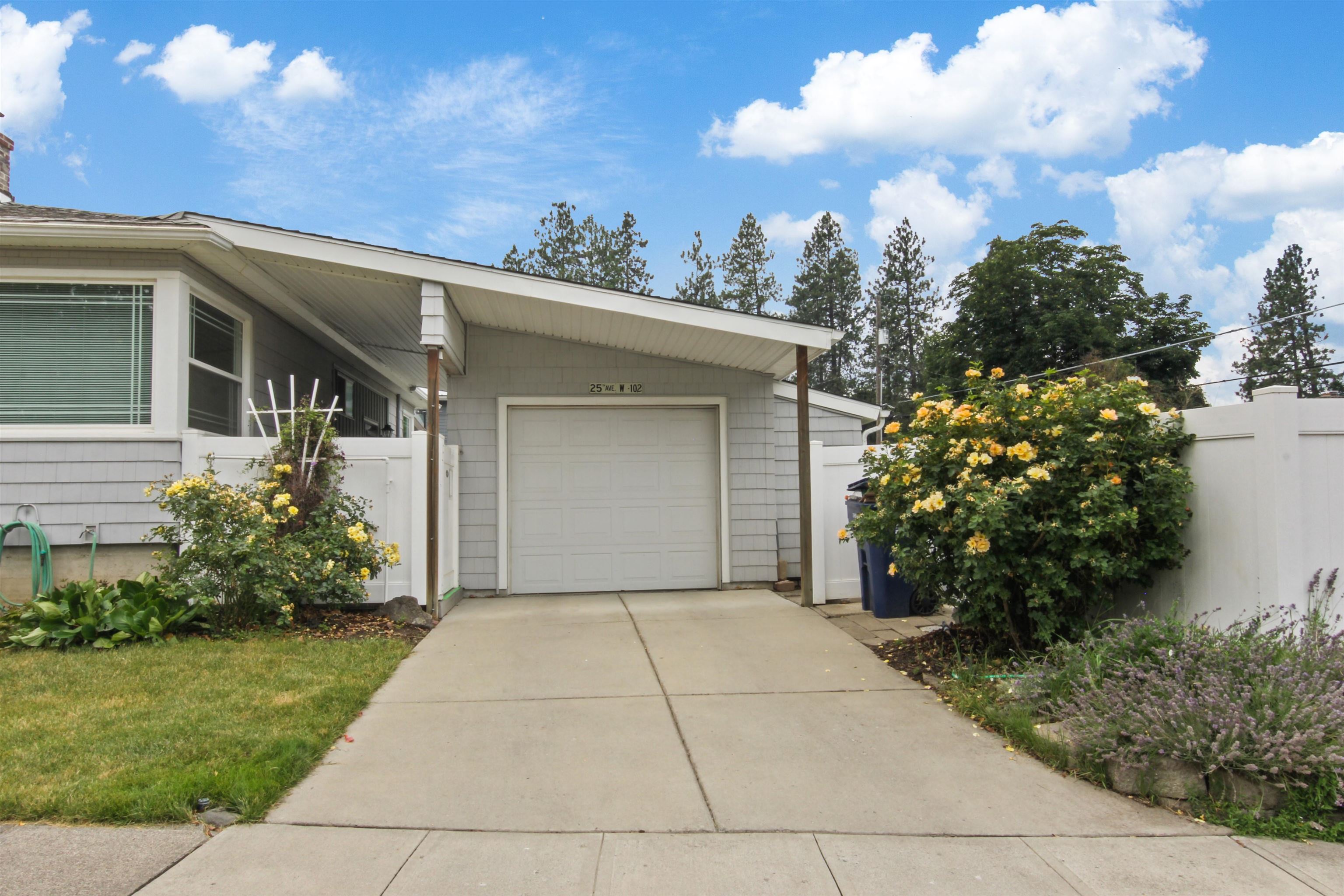 102 W 25TH Ave - Photo 4