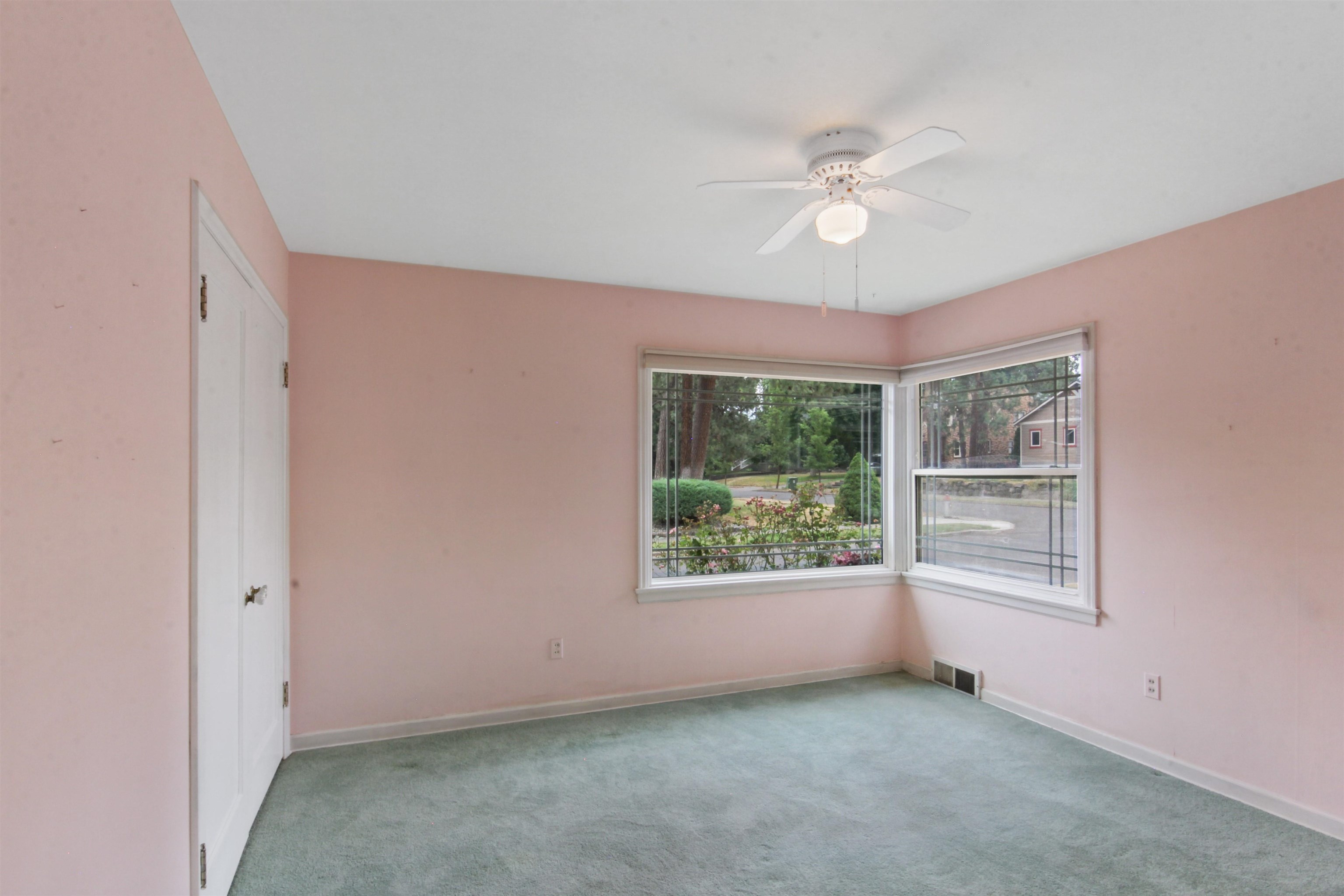 102 W 25TH Ave - Photo 10