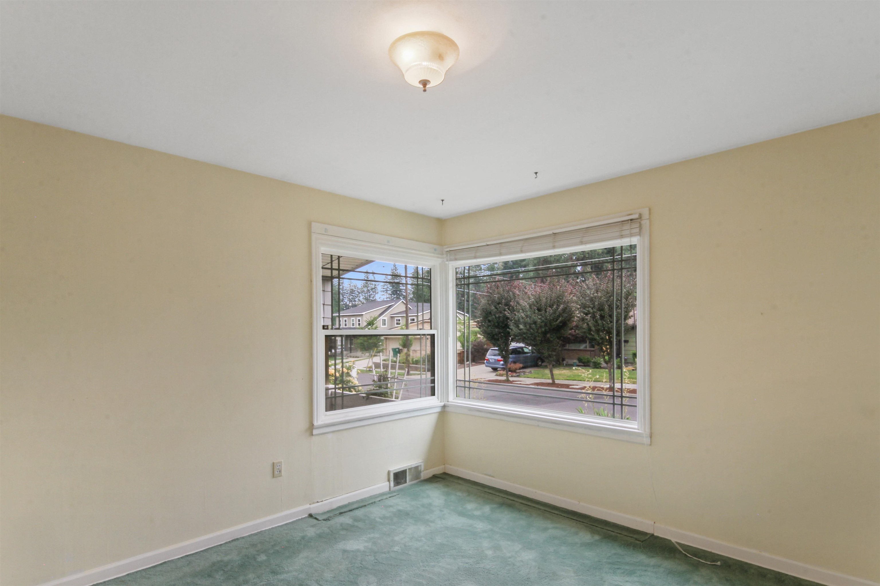 102 W 25TH Ave - Photo 11