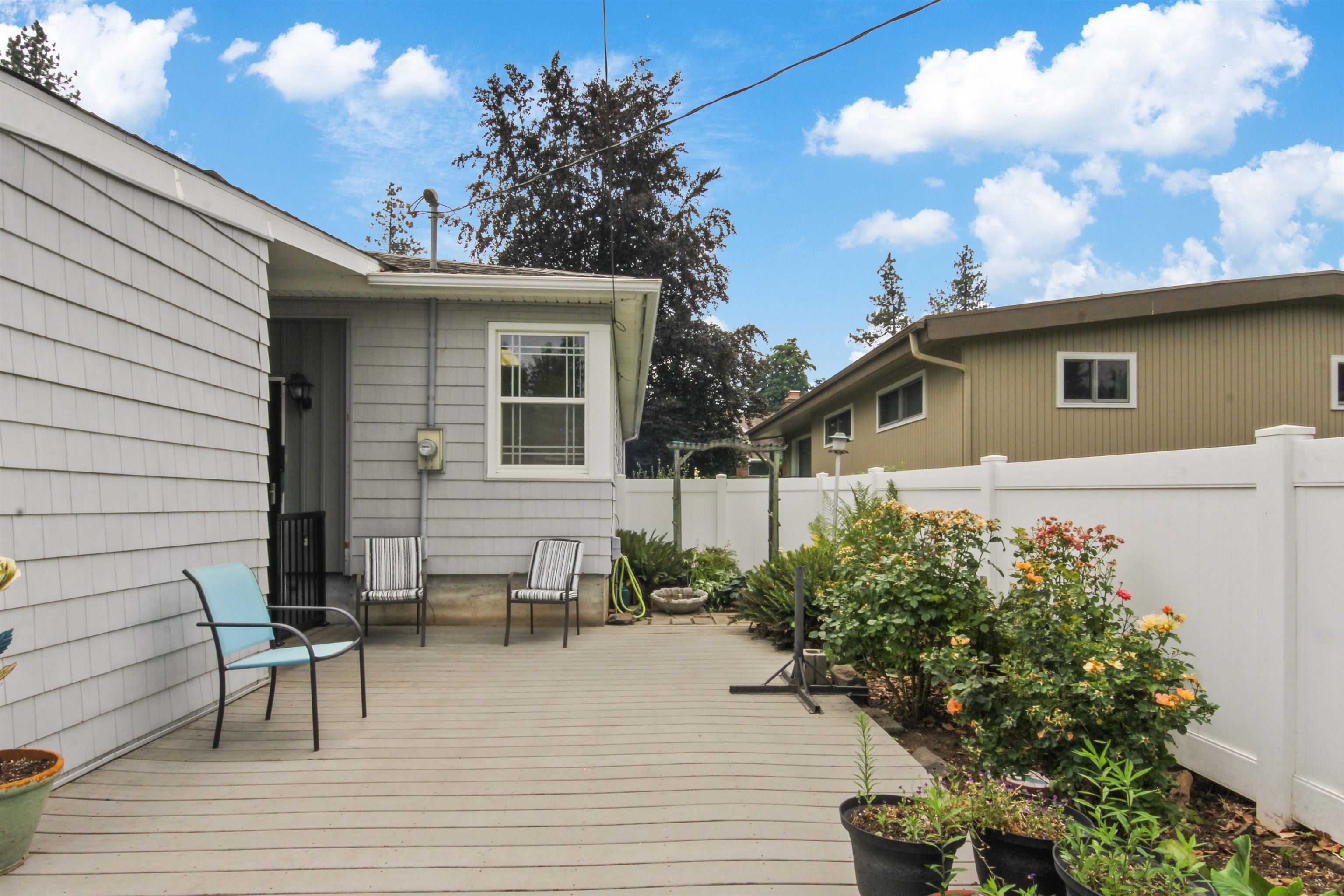 102 W 25TH Ave - Photo 18