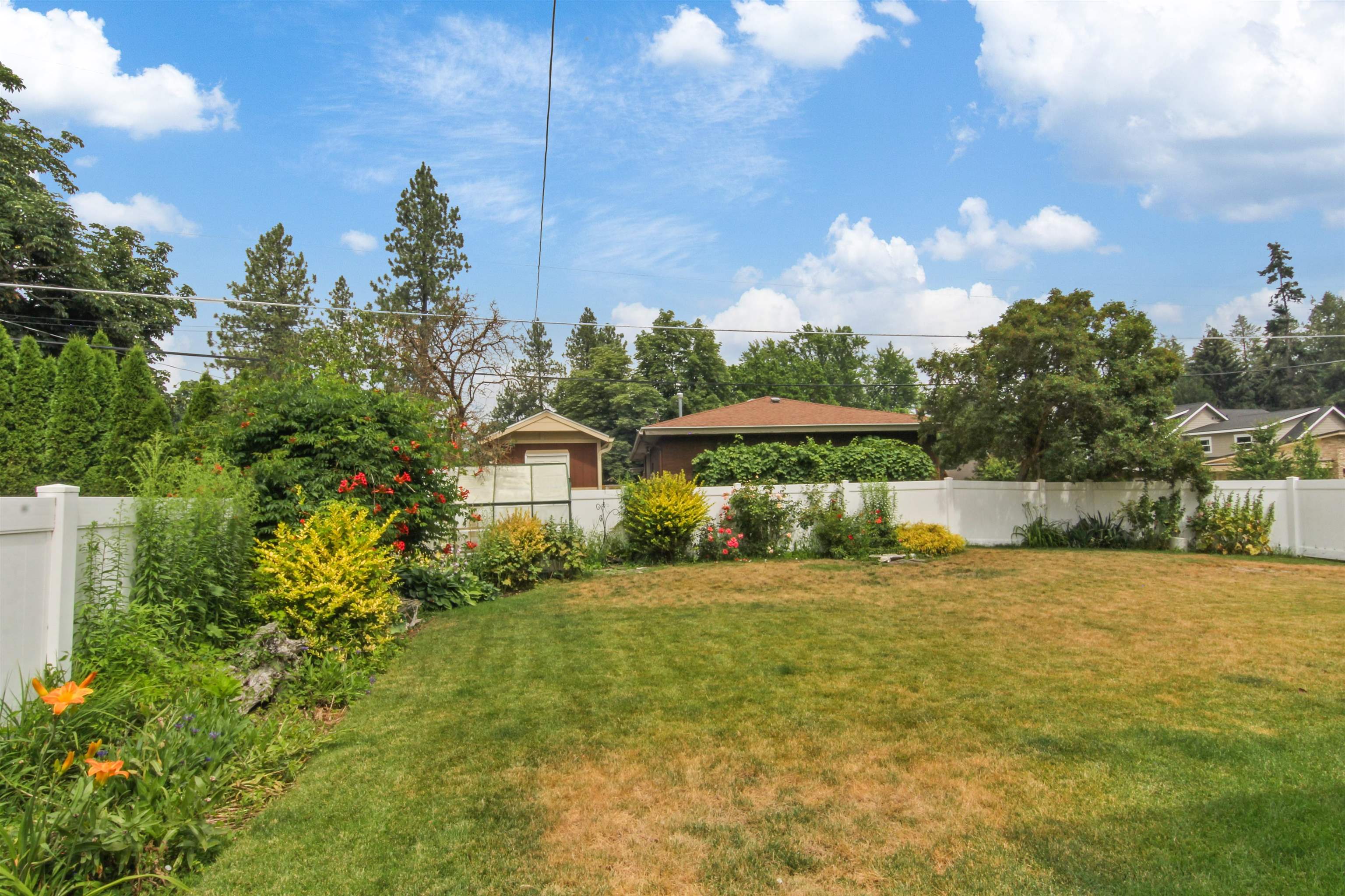 102 W 25TH Ave - Photo 19