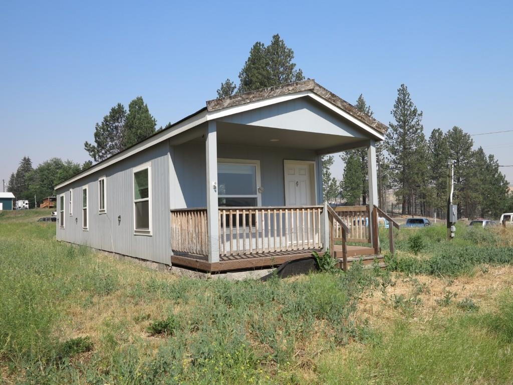 411 E Moreland Rd - Photo 1