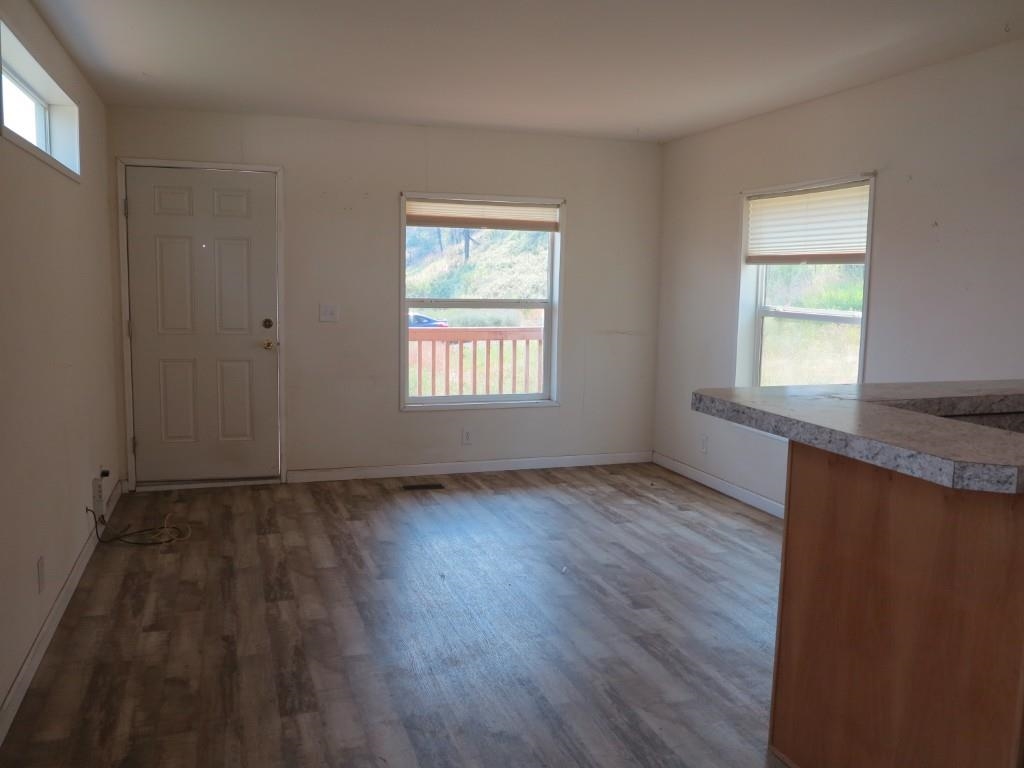 411 E Moreland Rd - Photo 3