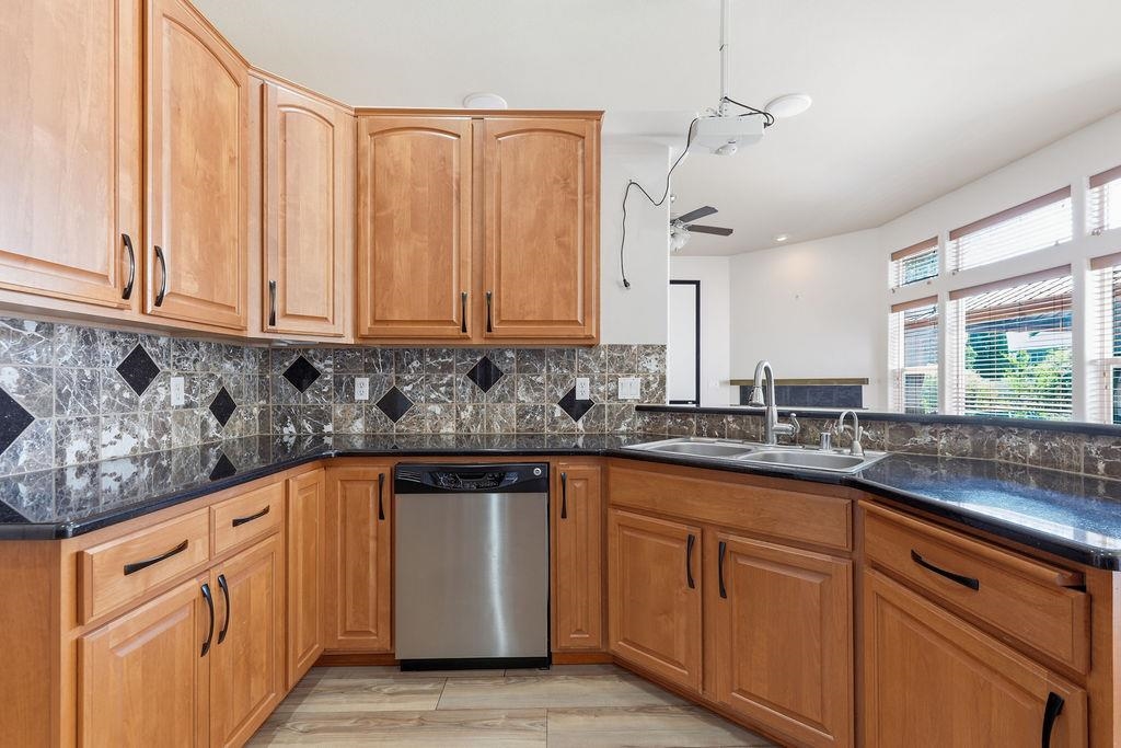 14422 E Olympic Ave - Photo 19