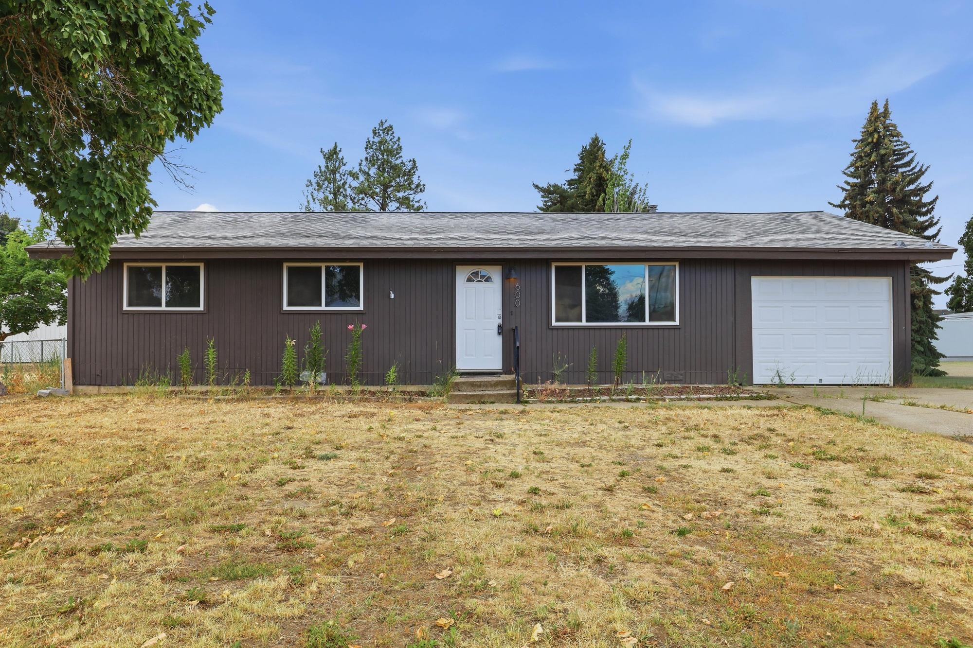 600 E Herb St - Photo 1